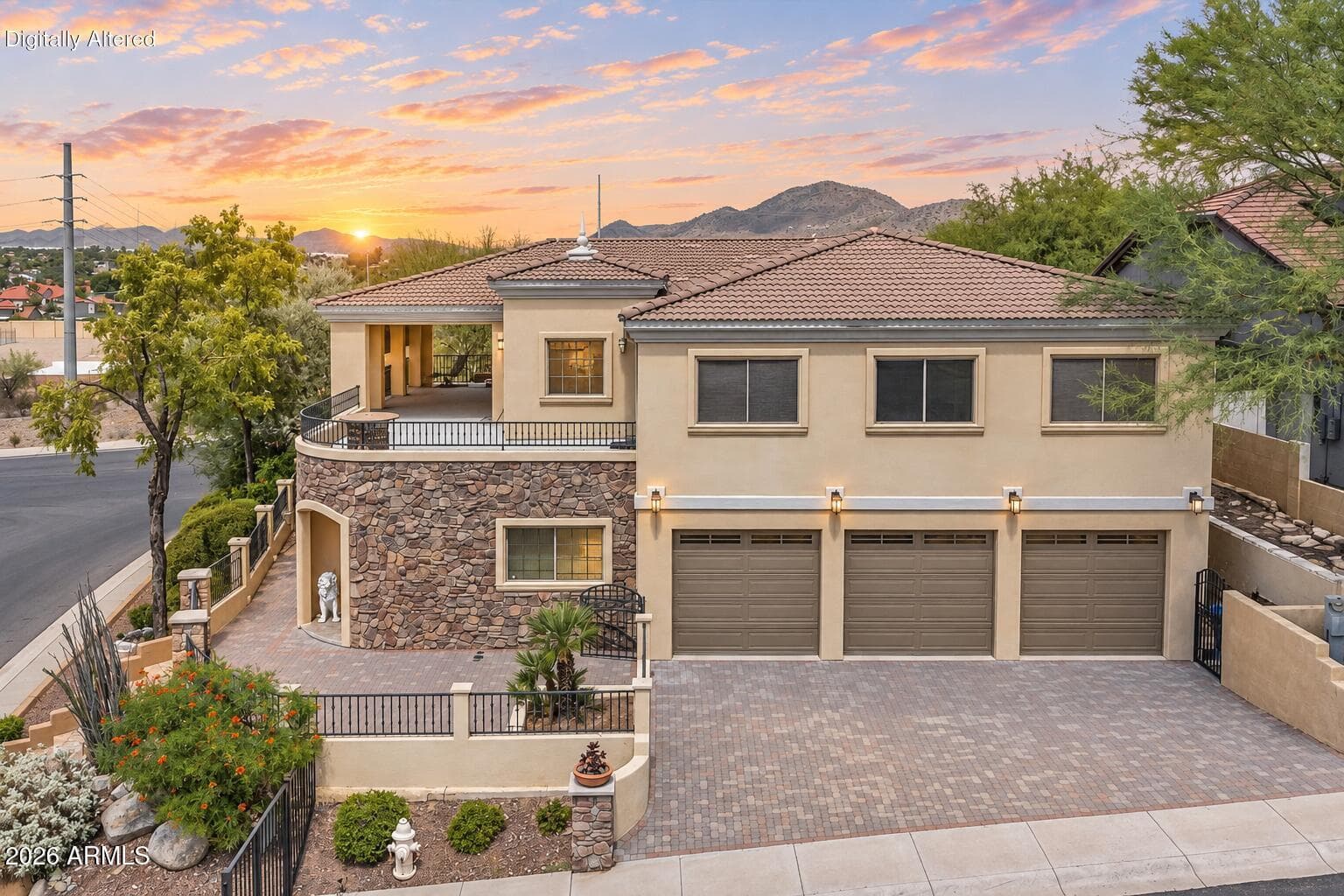 1304 E Villa Theresa Drive — photo 2