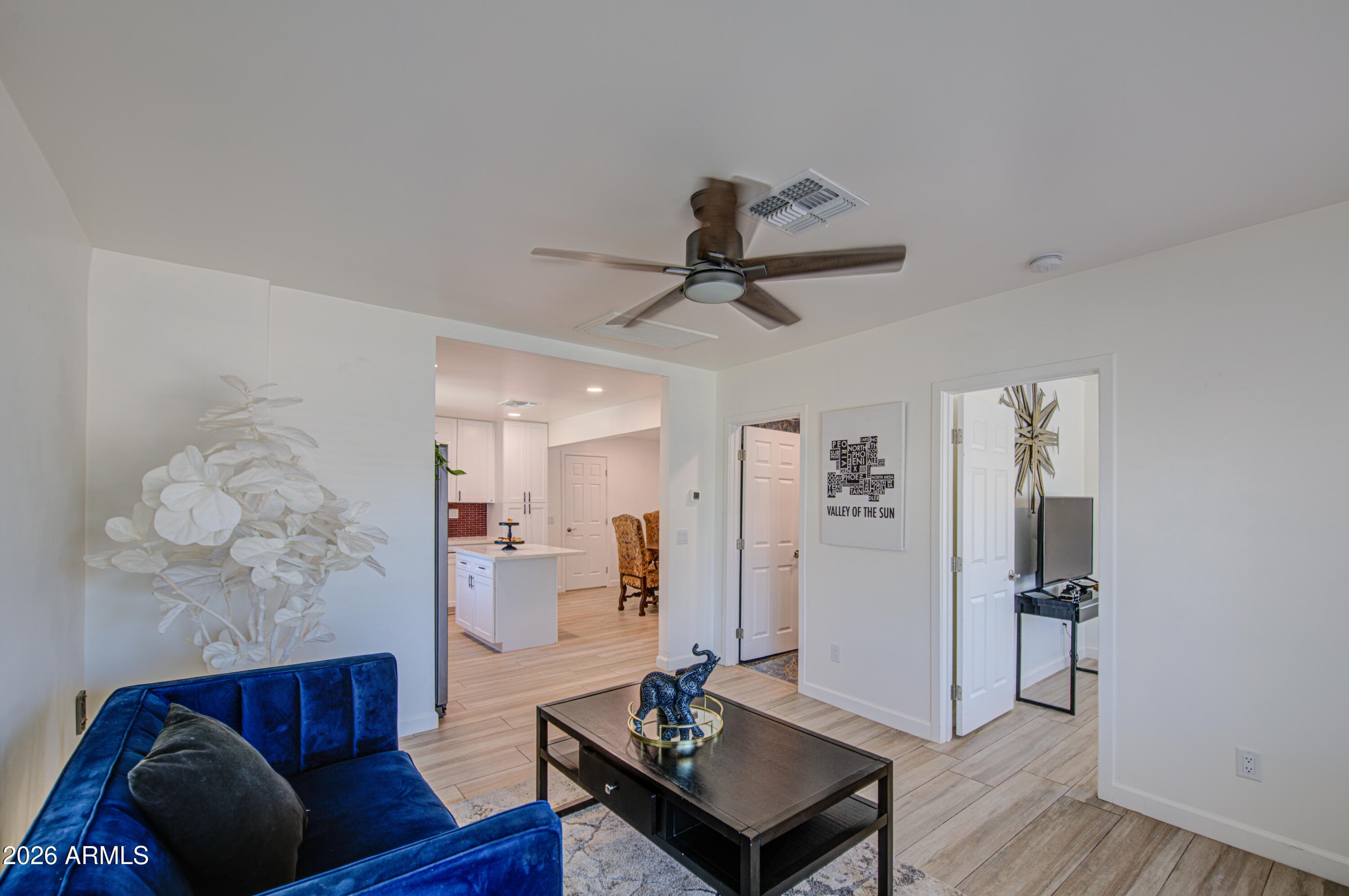 547 W Mahoney Avenue — photo 6