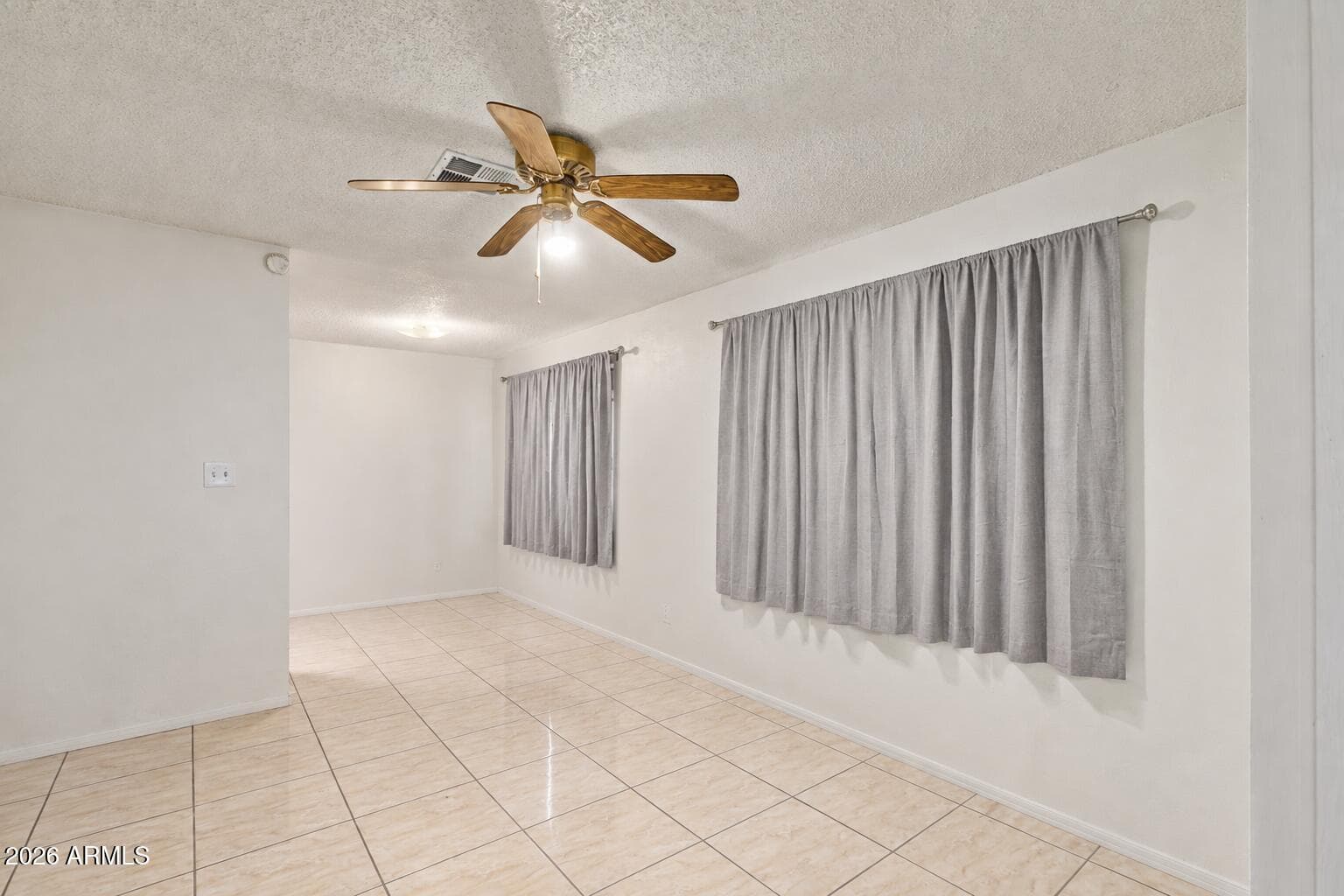 2228 N 47th Drive — photo 5