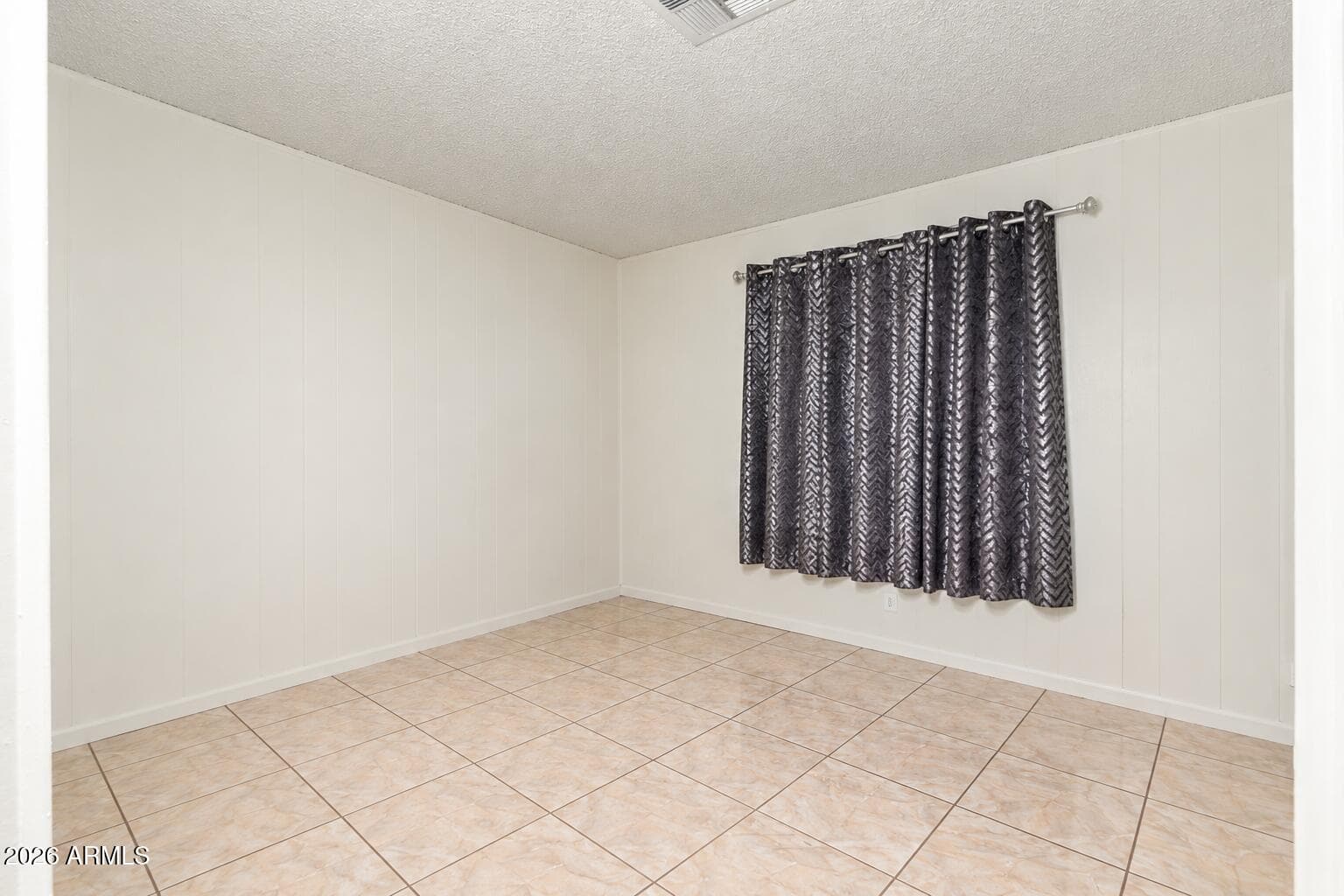 2228 N 47th Drive — photo 6