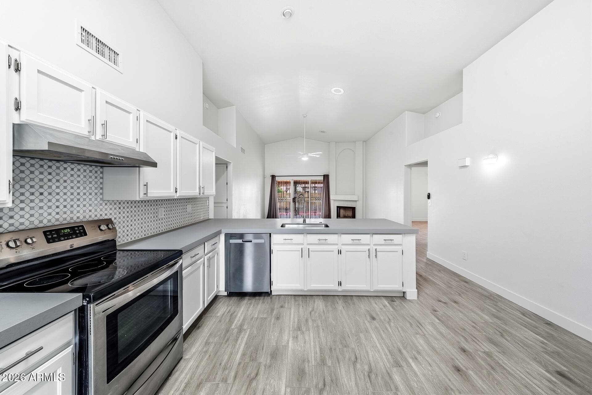 5440 N 80th Lane — photo 4