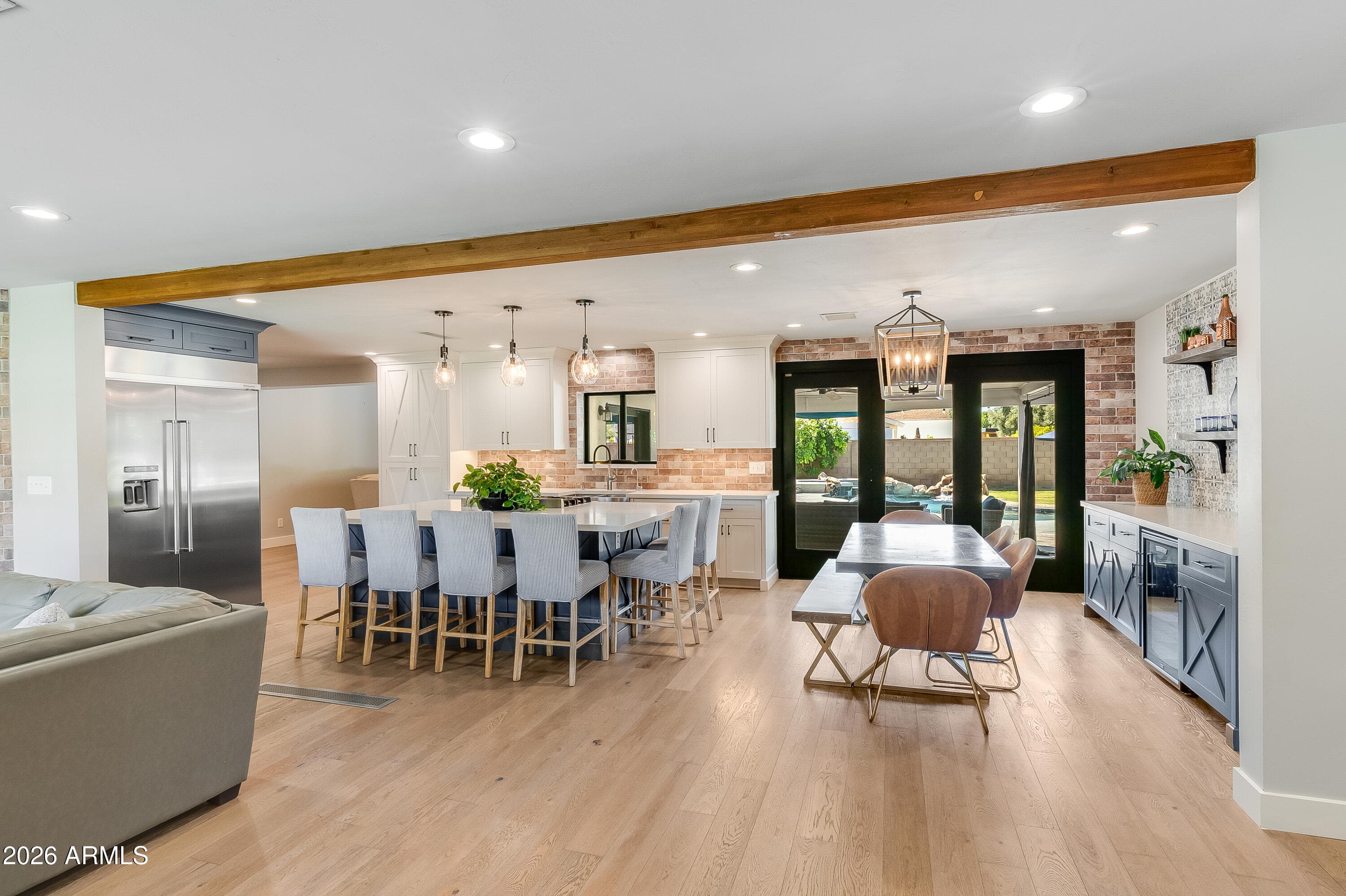 3229 E Montecito Avenue — photo 3