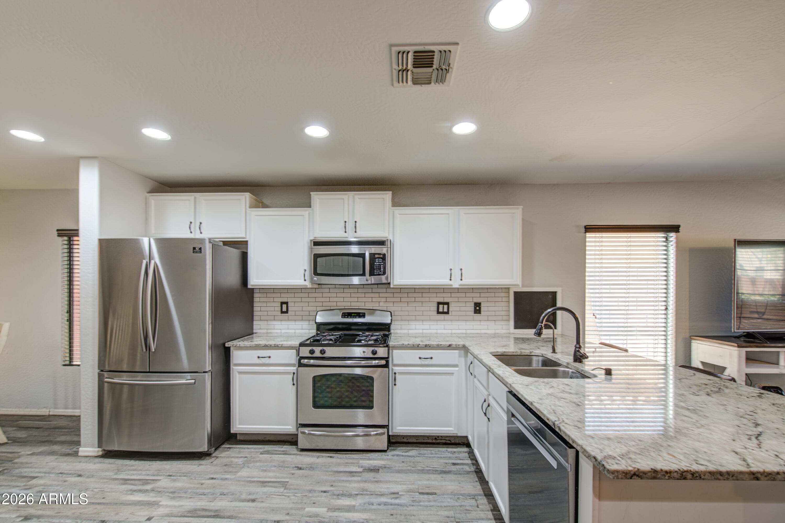 9311 E Greenway Street — photo 4
