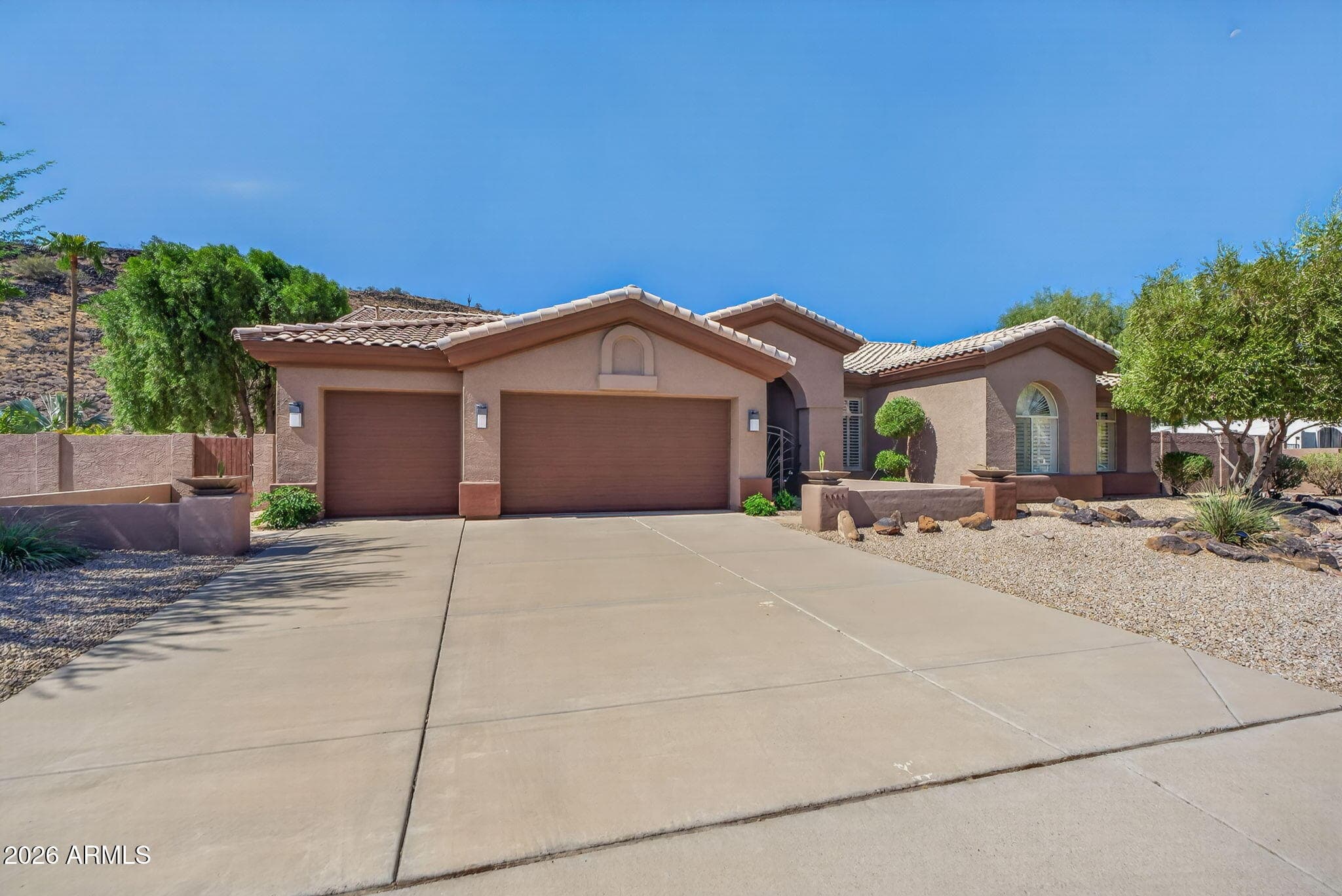 5565 W Pinnacle Hill Drive — photo 2