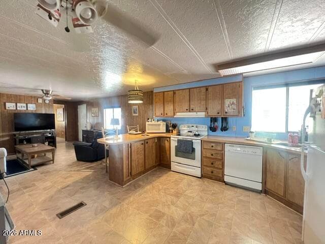 4065 E University Drive 526 — photo 7