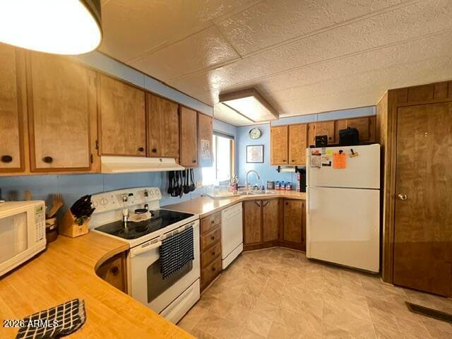 4065 E University Drive 526 — photo 6