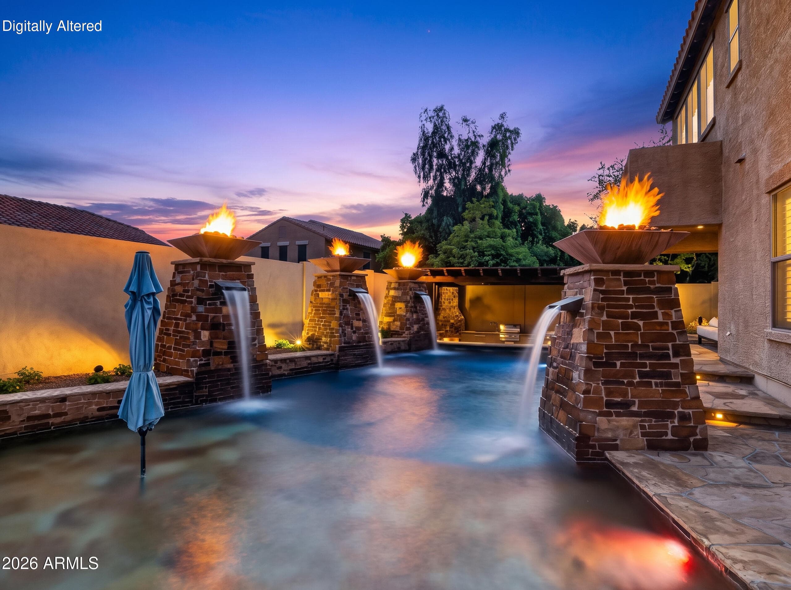 2539 W Cavalry Drive — photo 2