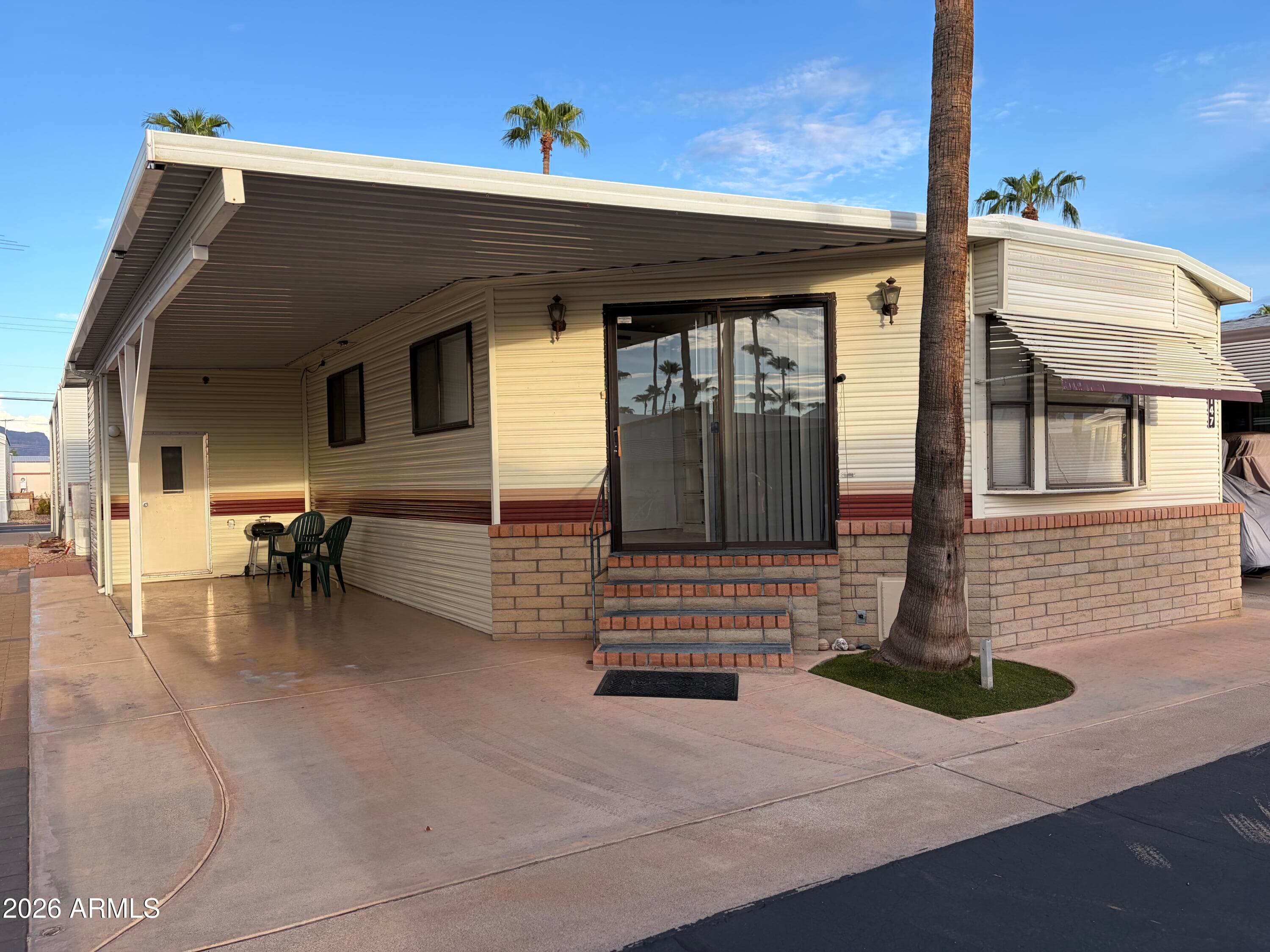 1147 S Sioux Drive