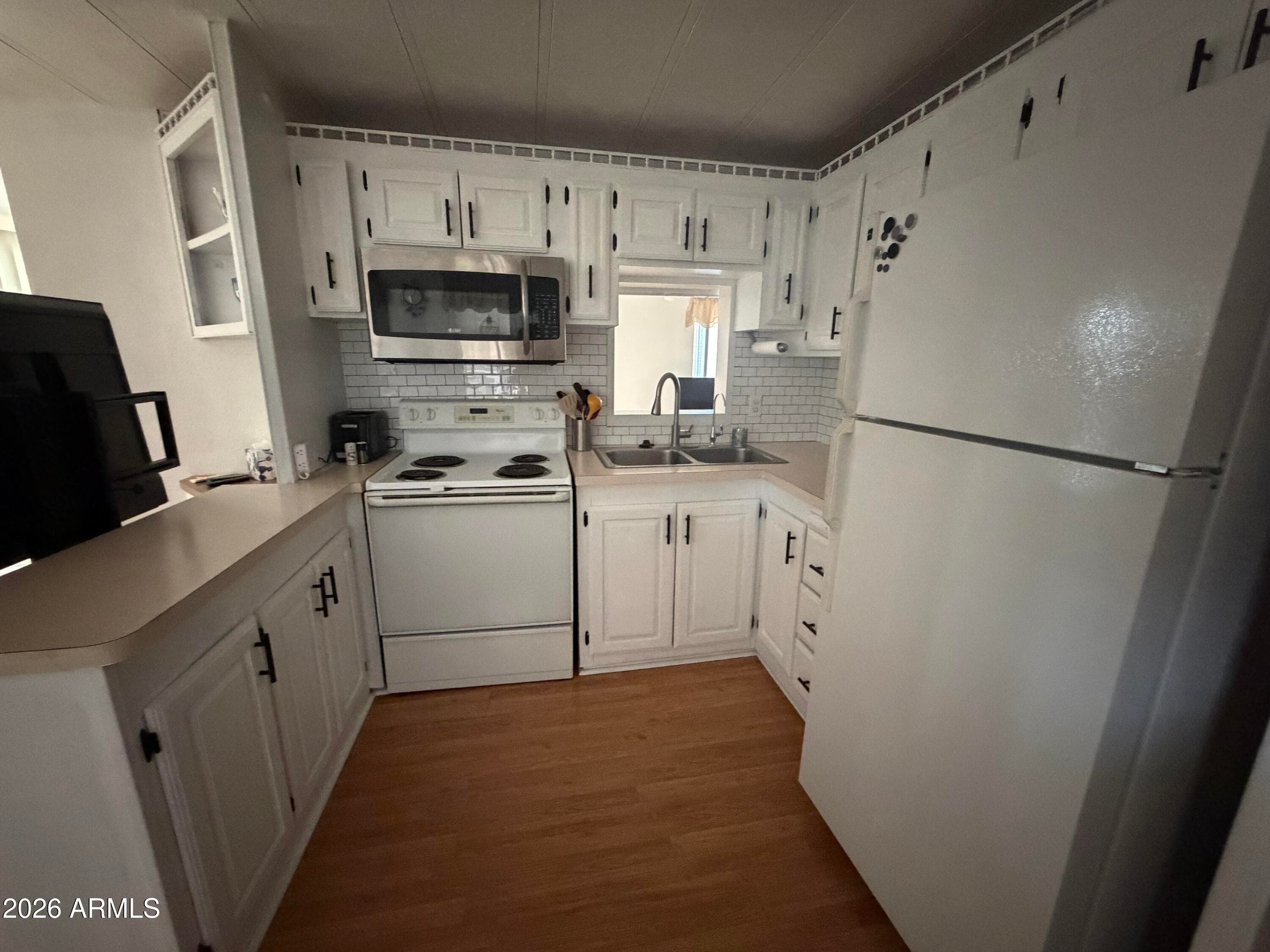 1147 S Sioux Drive — photo 2