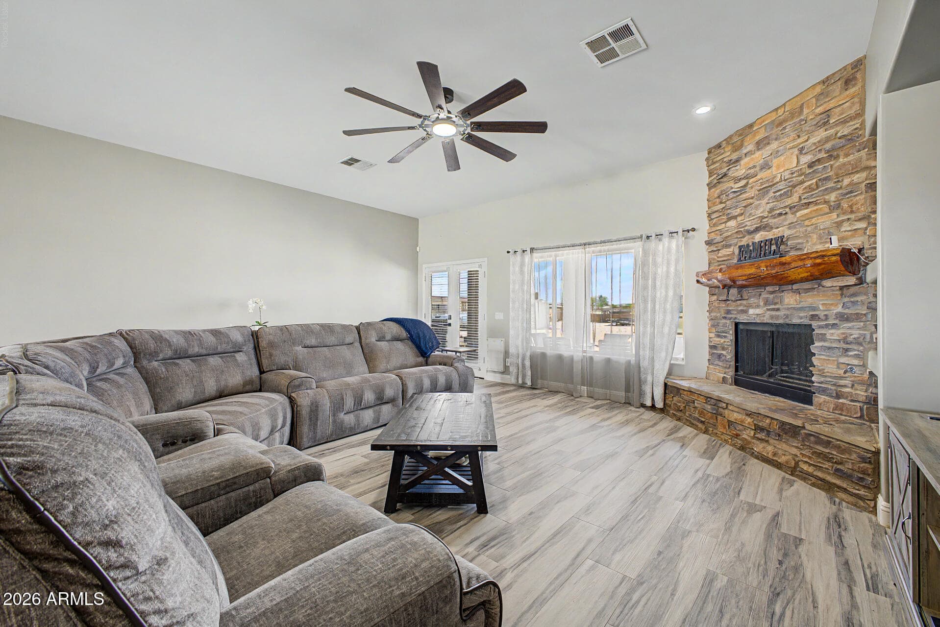 21316 W Galvin Street — photo 7