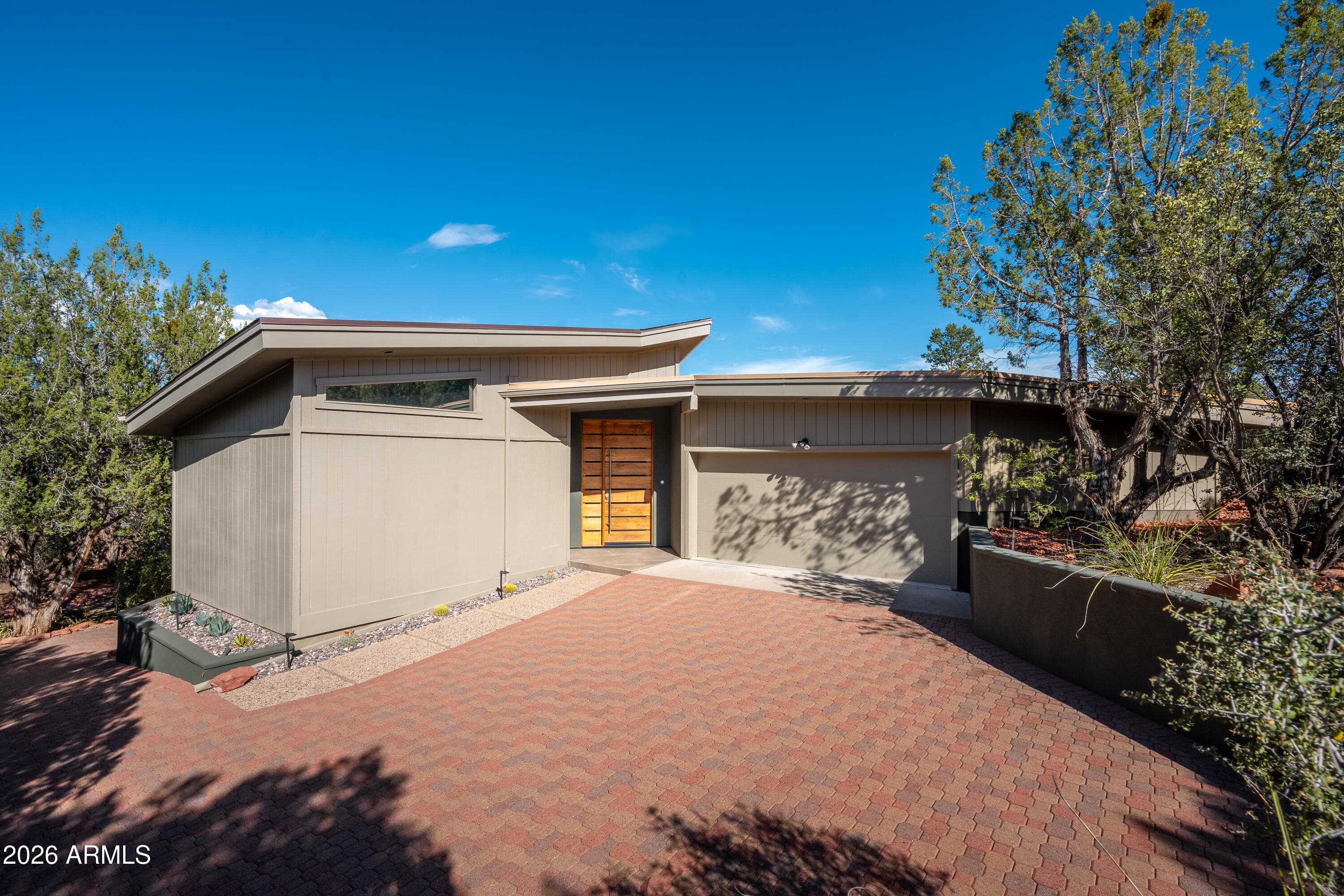 365 Foothills South Drive — photo 4