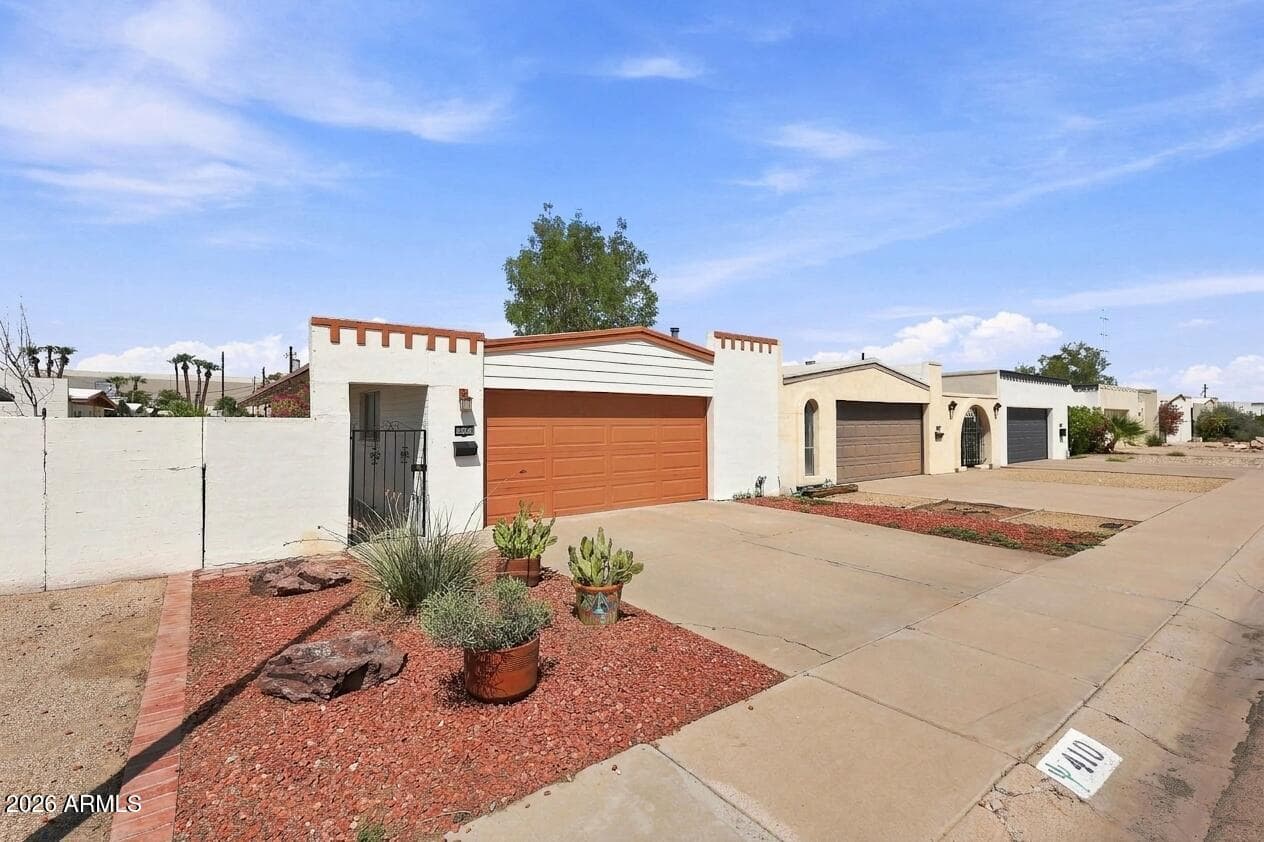 410 W Laguna Drive — photo 8