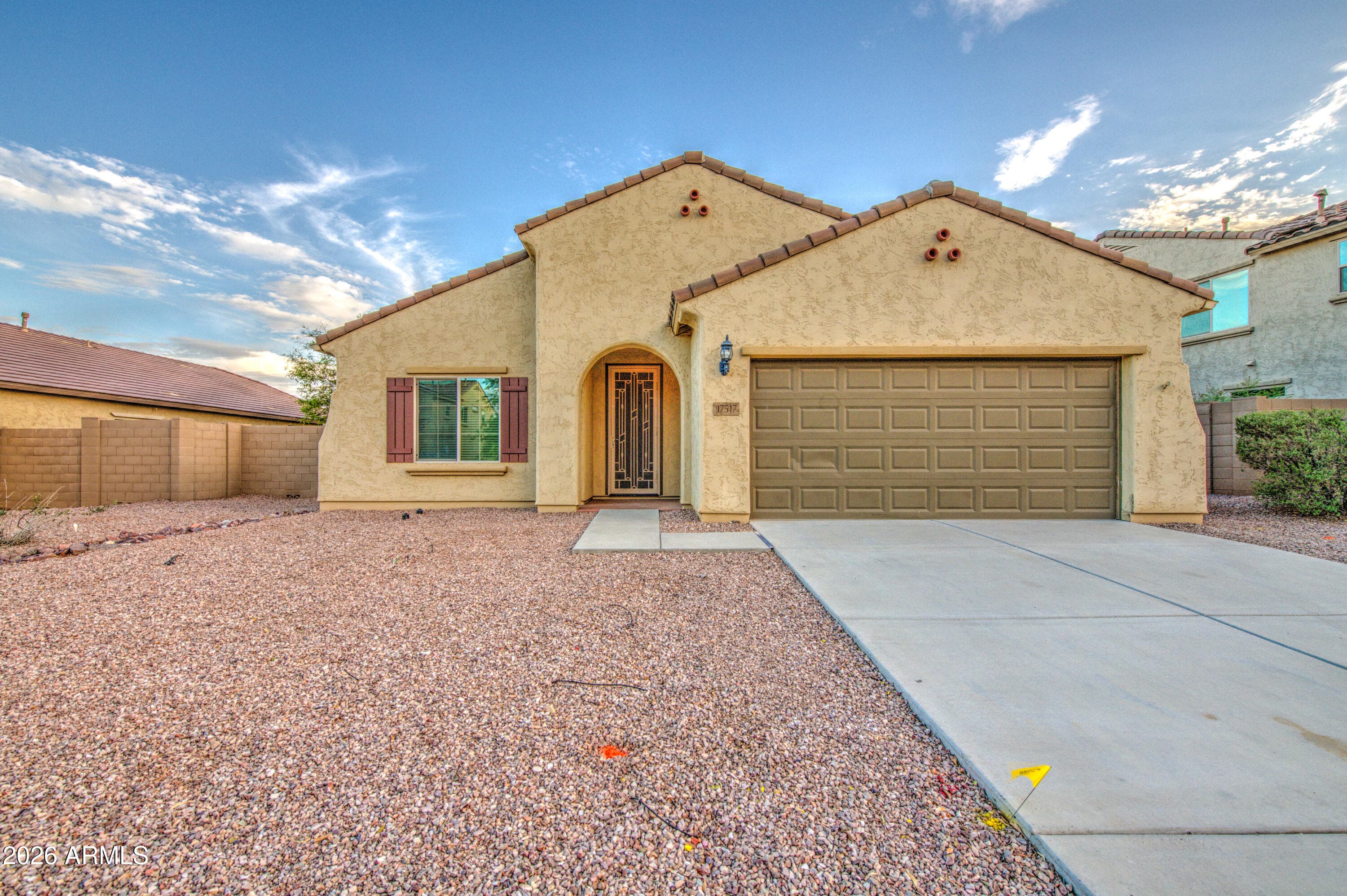 17517 W Pinnacle Vista Drive