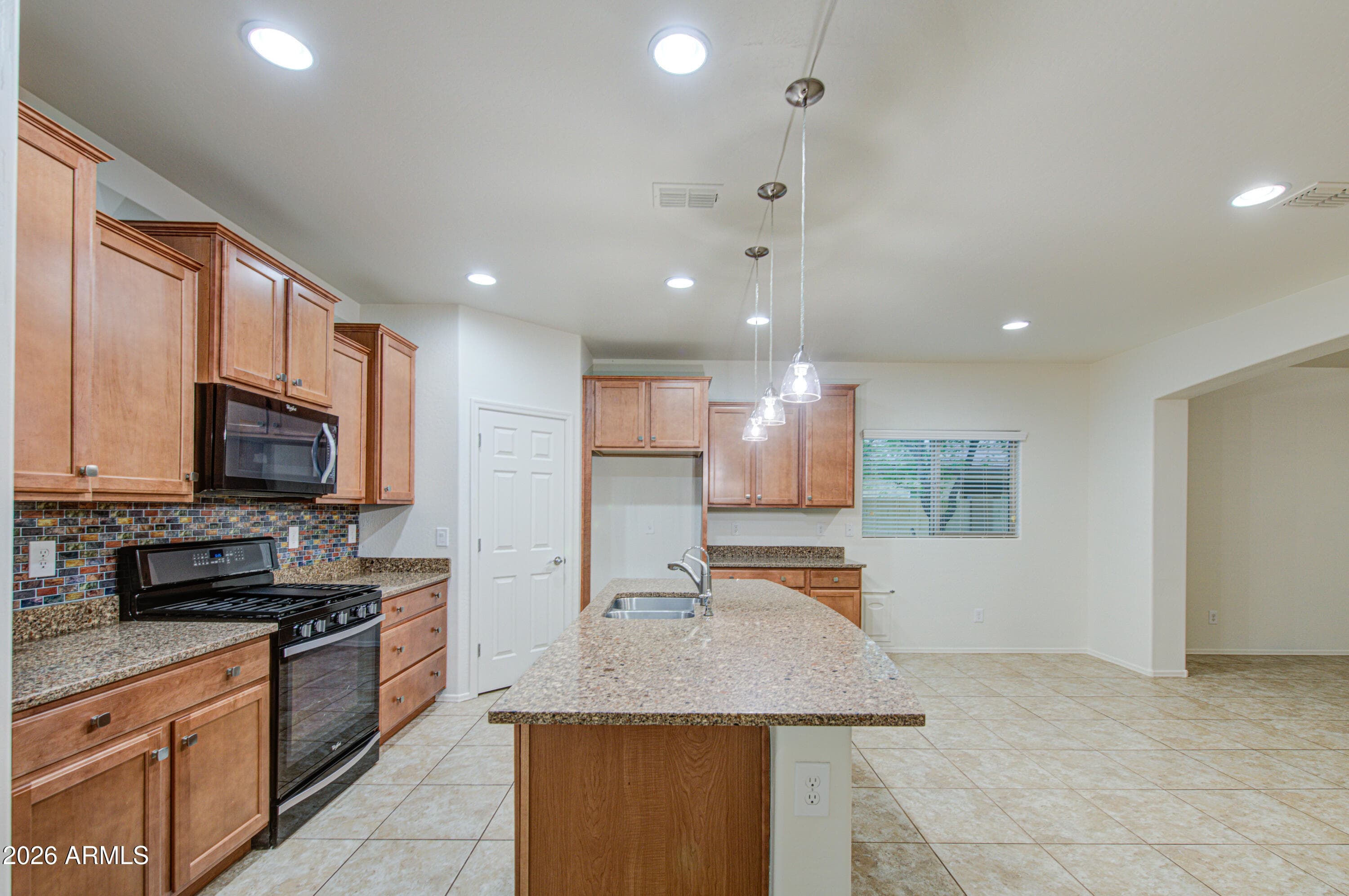 17517 W Pinnacle Vista Drive — photo 8