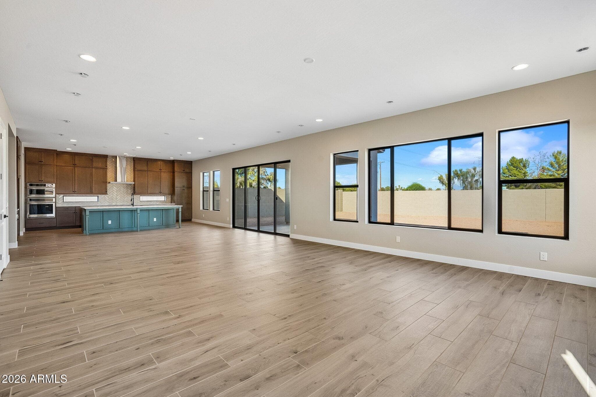329 N Silverado Street — photo 5