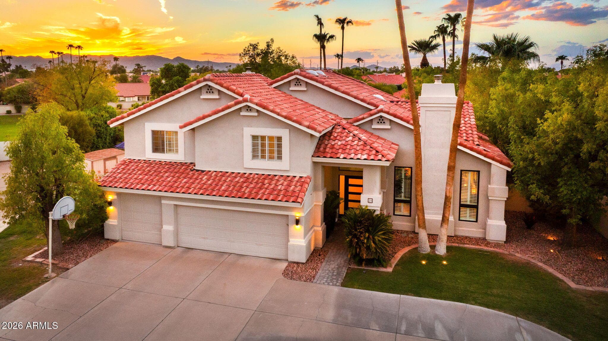 20 E Los Arboles Circle — photo 2