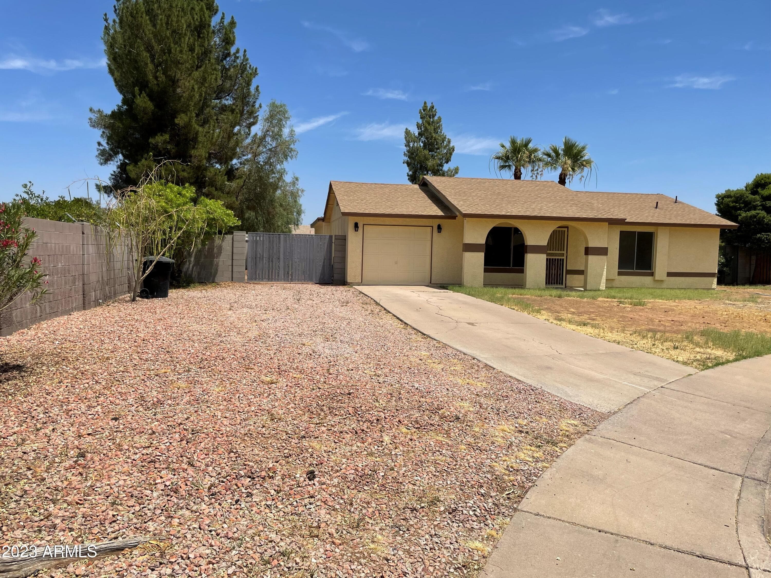 2834 E Juanita Avenue — photo 5