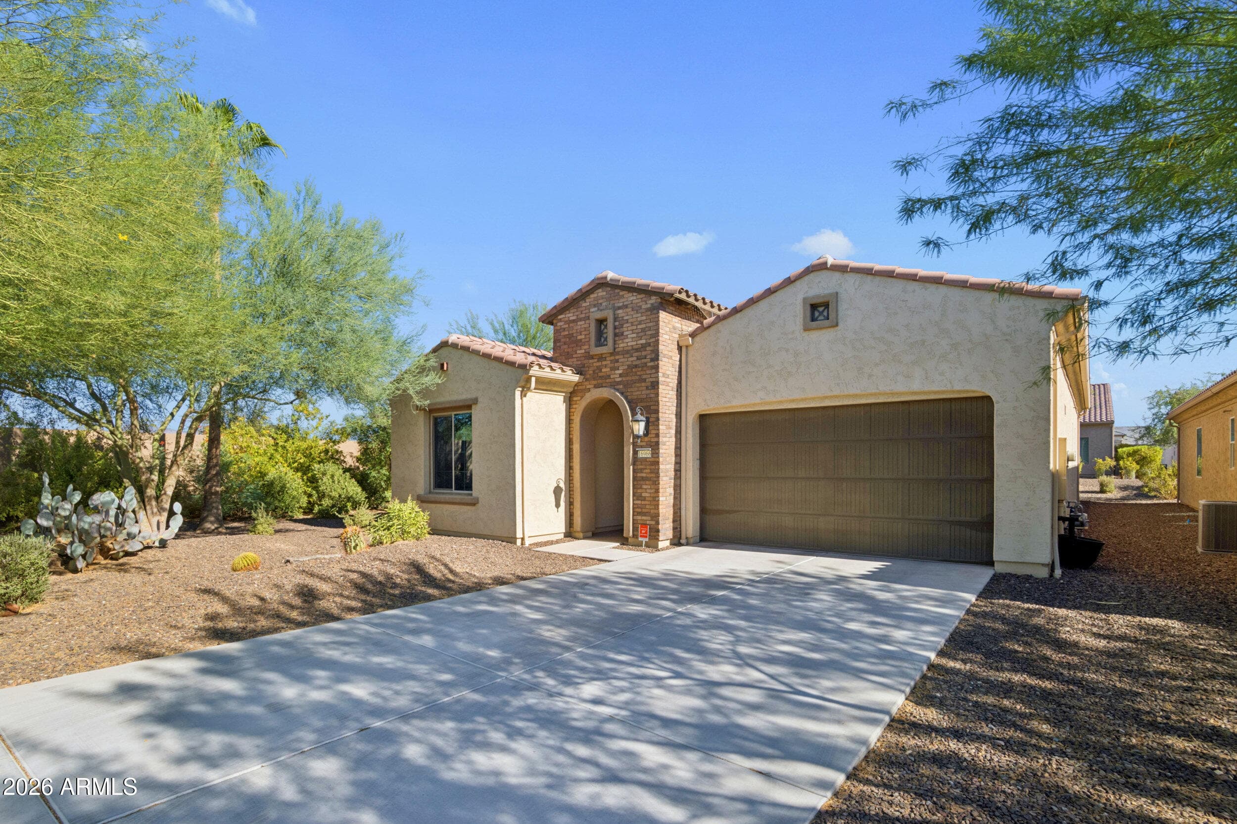 16966 W Sheridan Street — photo 2