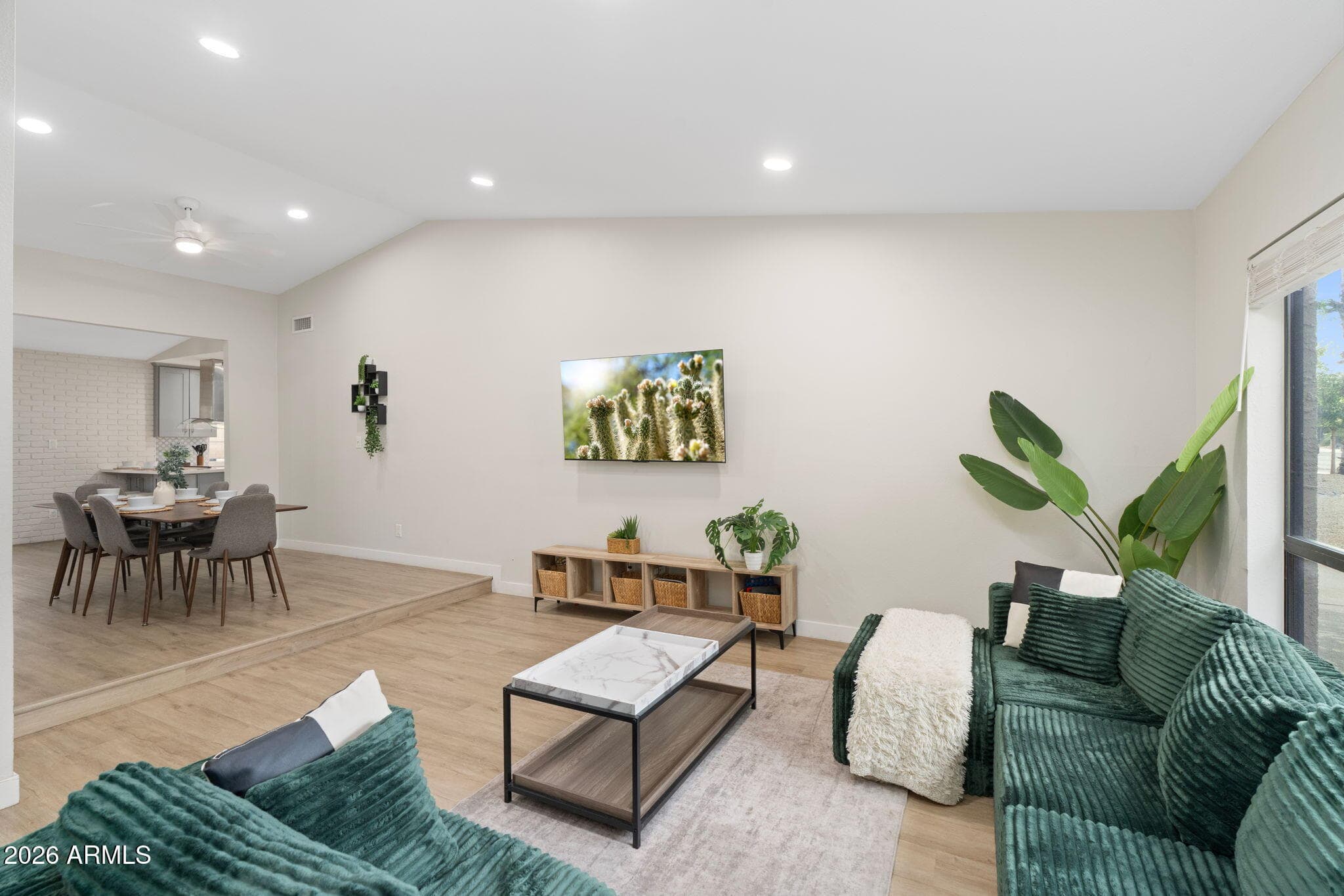 2331 E Sunnyside Drive — photo 5