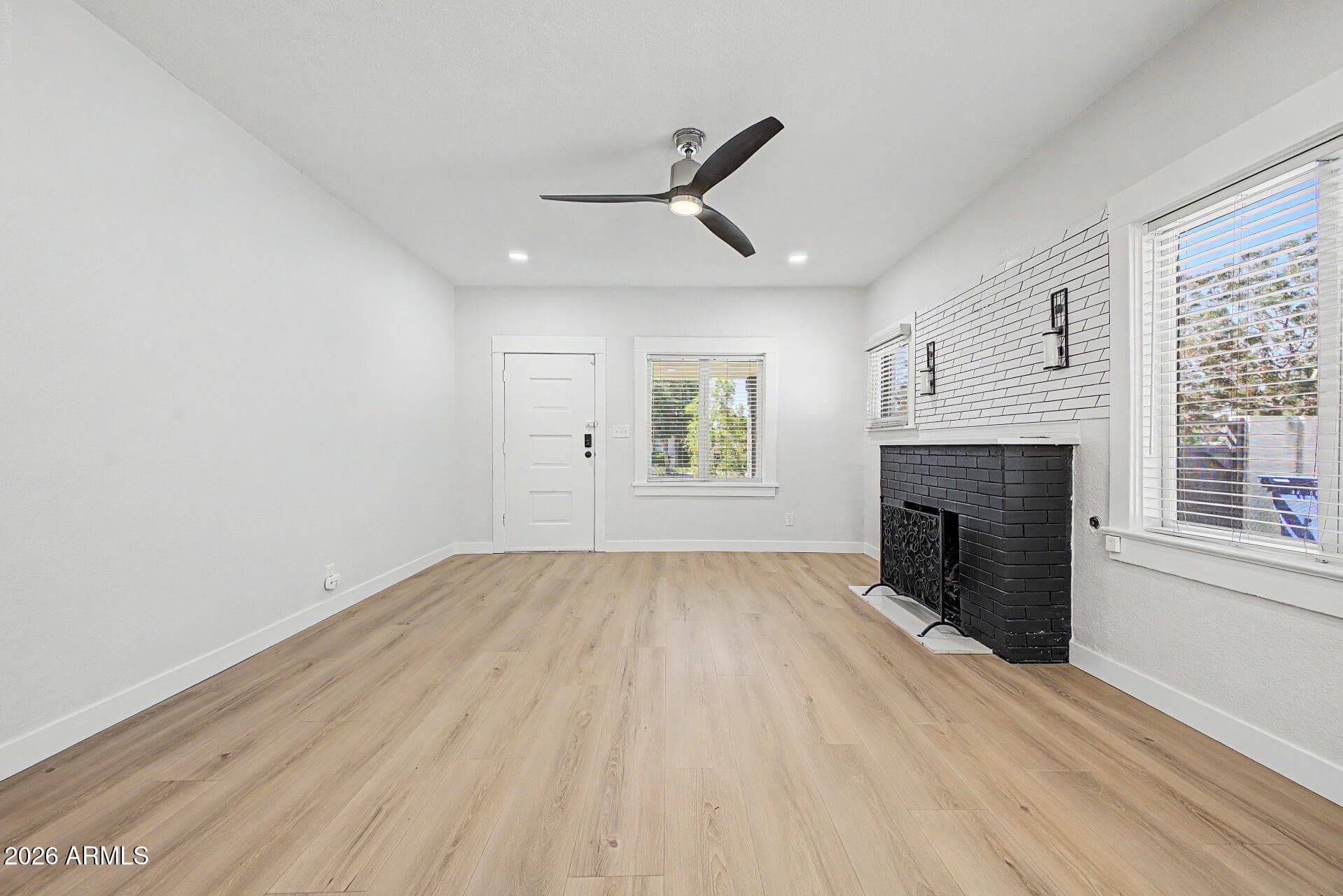 2037 N Mitchell Street — photo 8