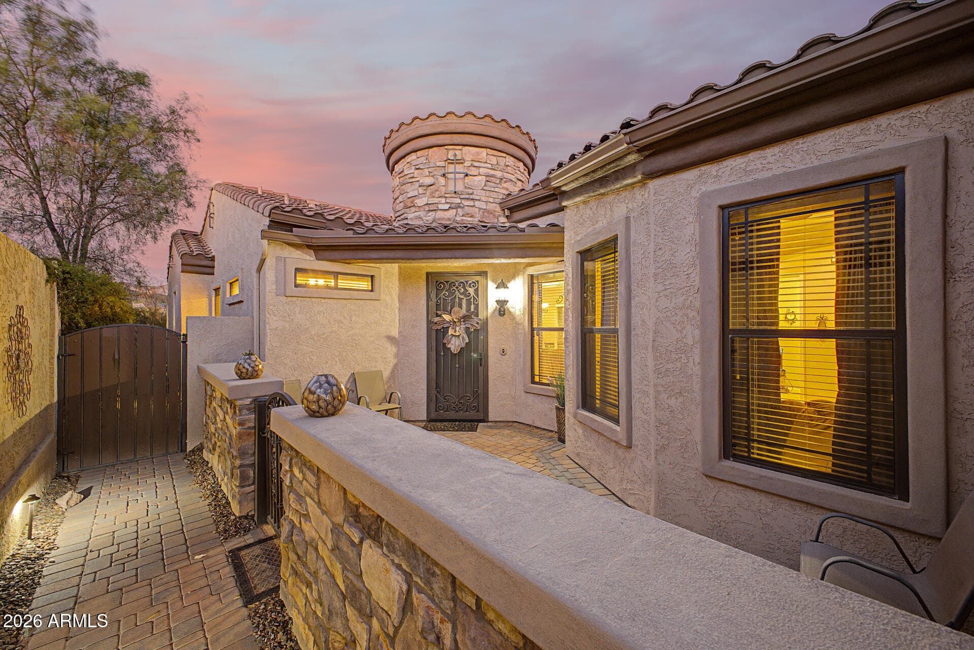 9042 E Ivyglen Circle — photo 2
