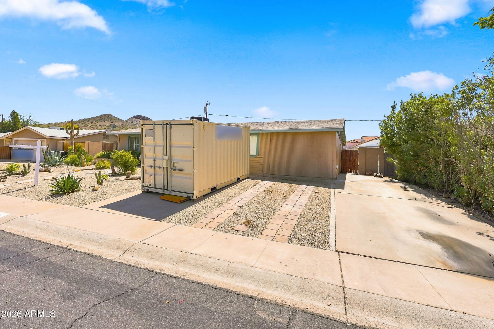 2217 E Acoma Drive — photo 4