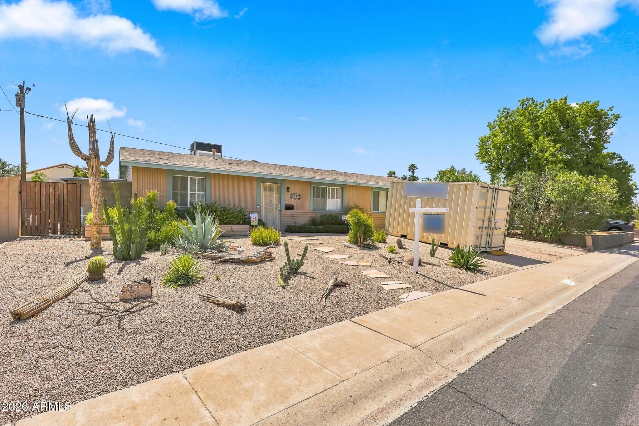 2217 E Acoma Drive — photo 6