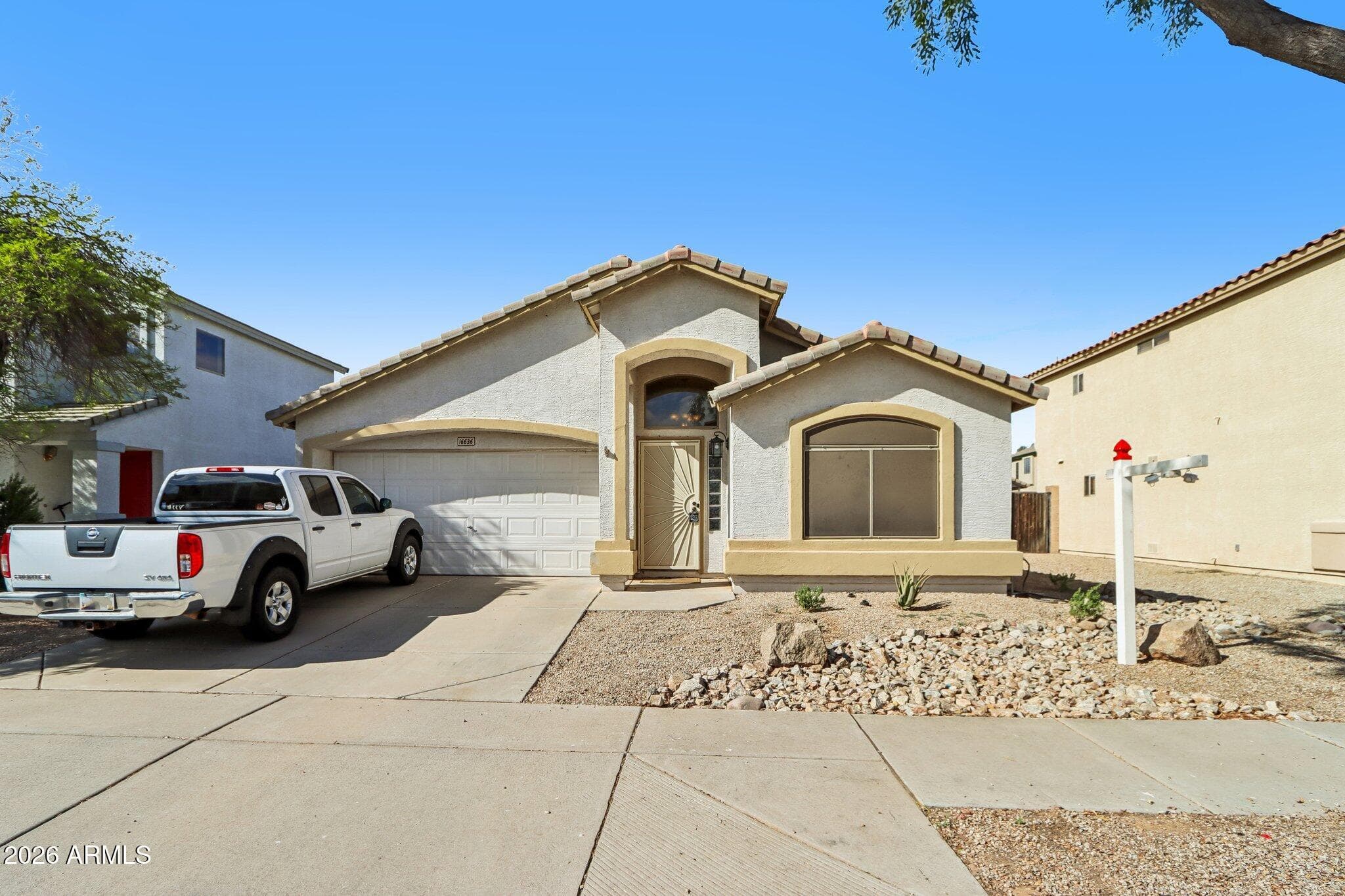16636 W Latham Street — photo 3