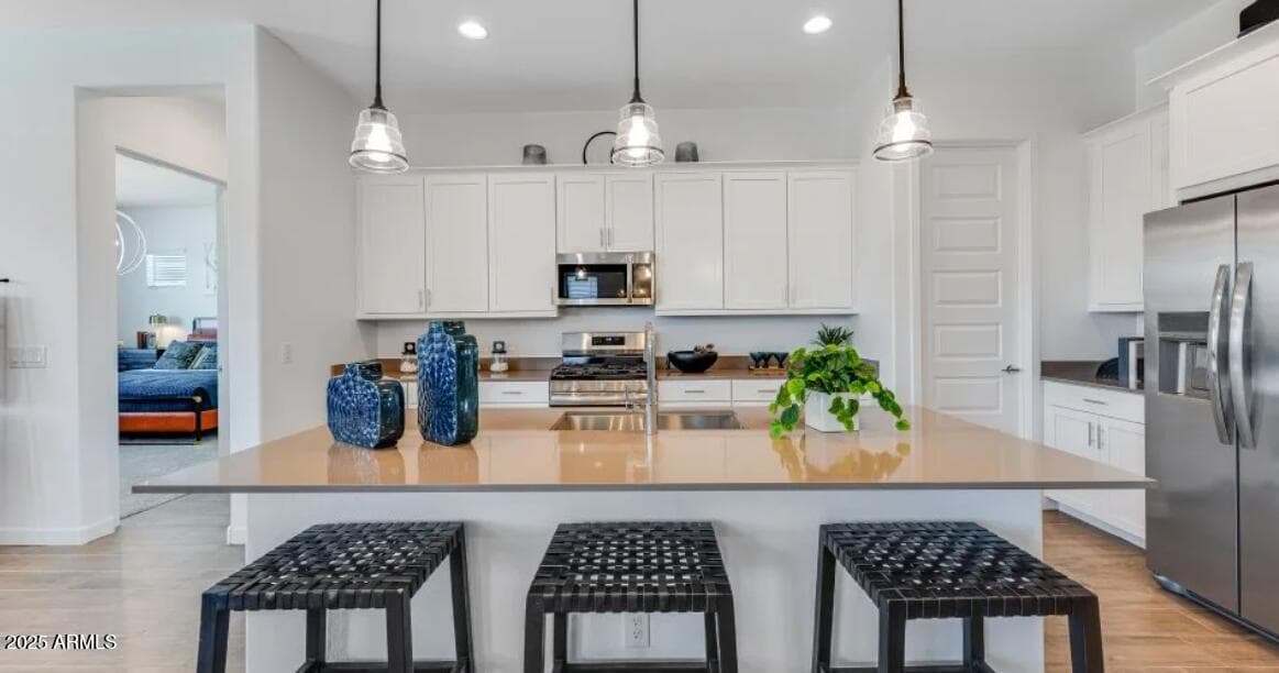 8026 W Rowel Road — photo 3