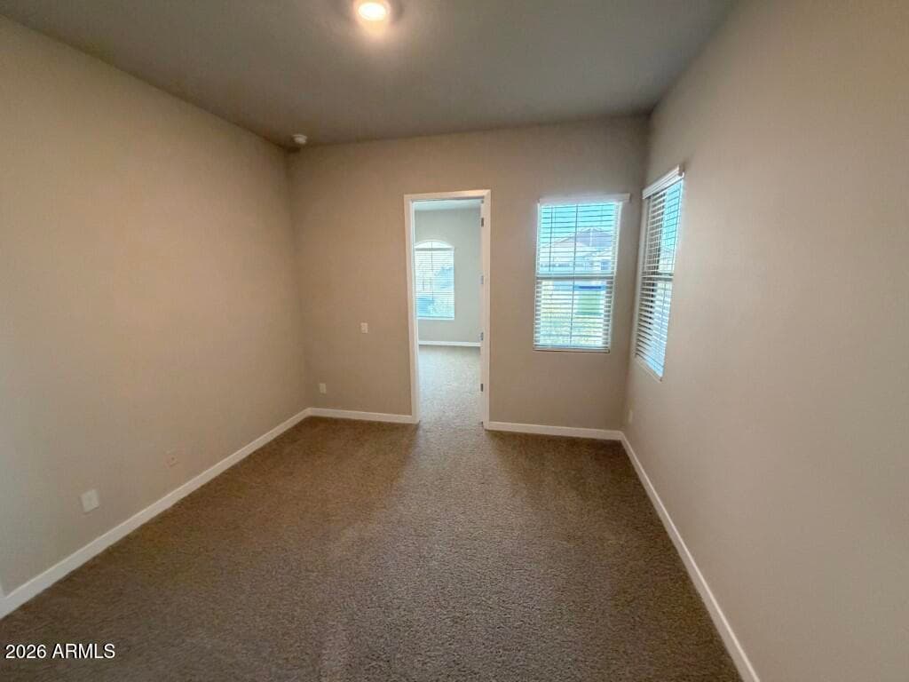 18942 W Laurel Lane — photo 2