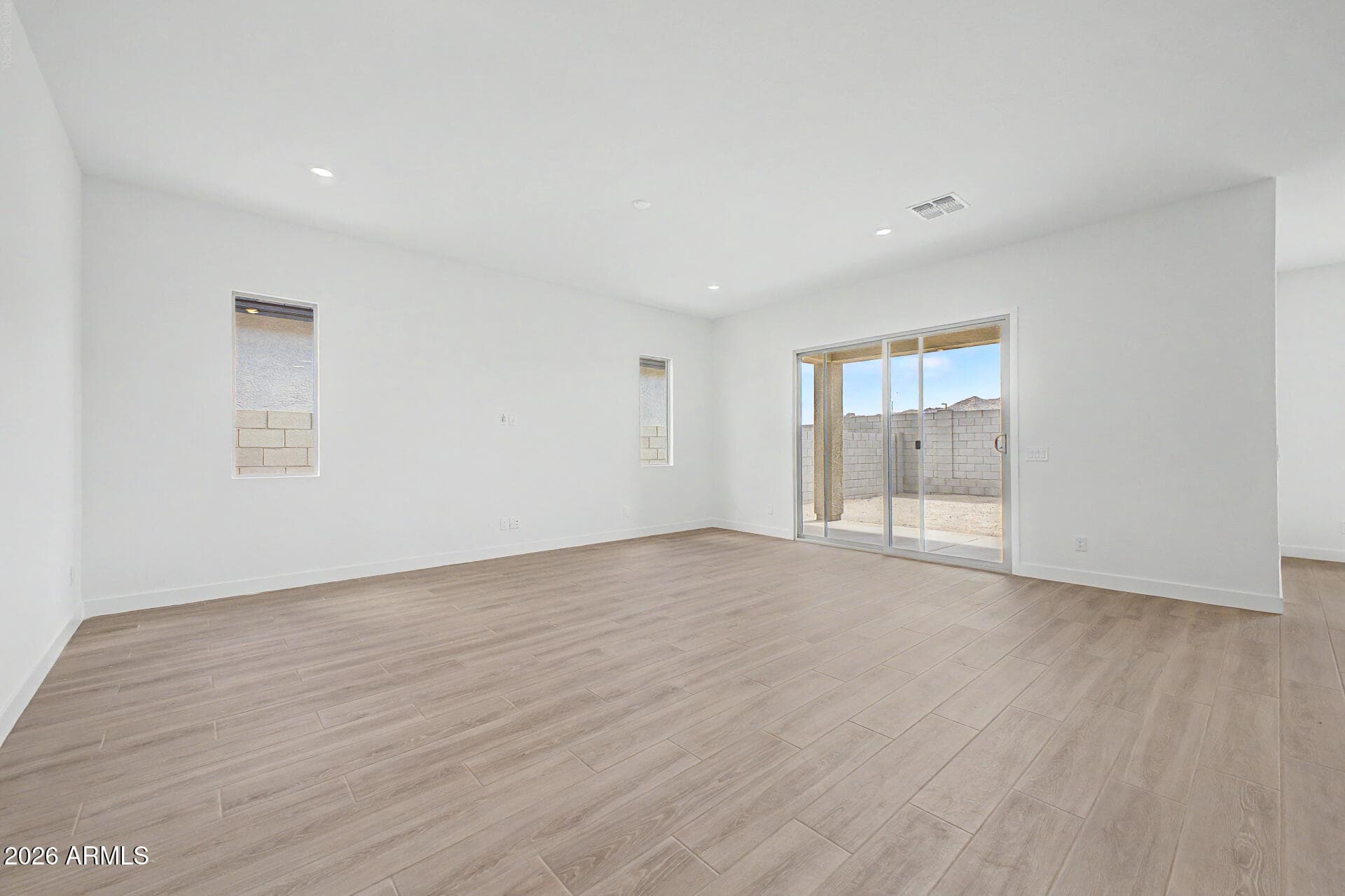 22211 W Blackhawk Drive — photo 4