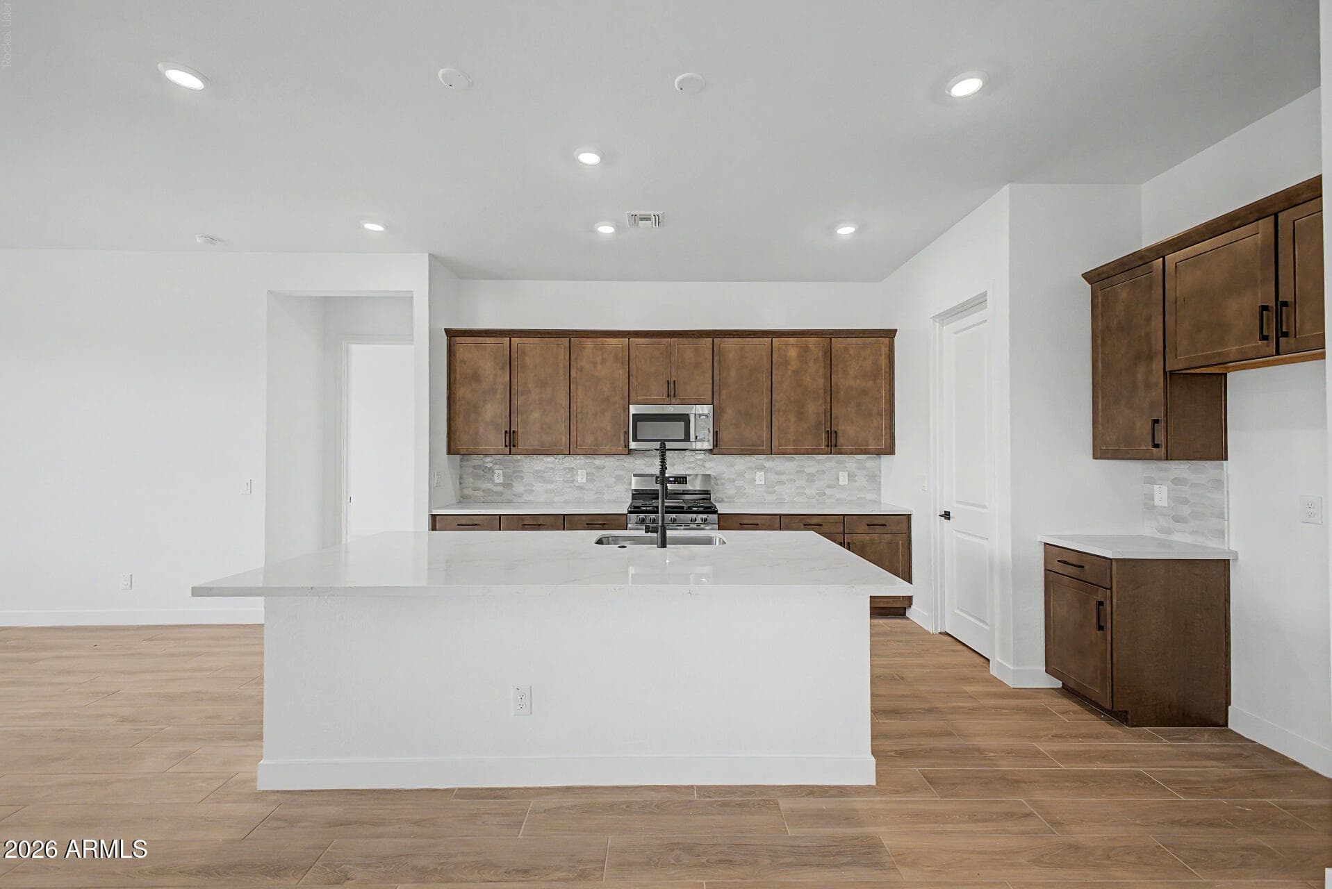 22211 W Blackhawk Drive — photo 8
