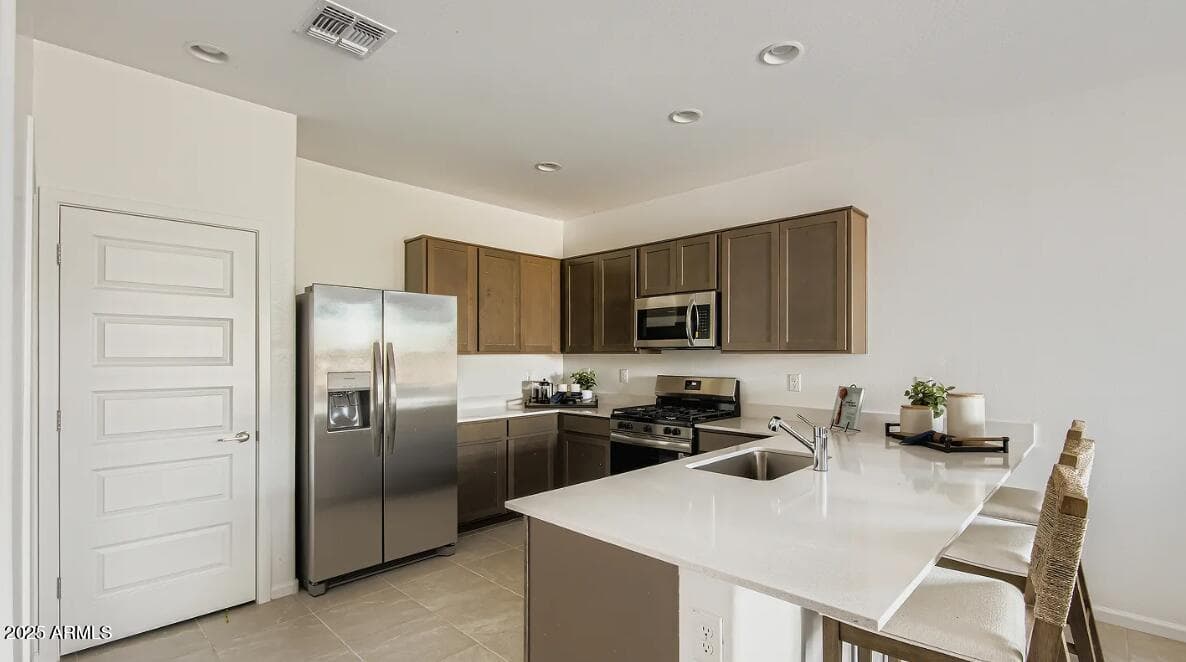 9838 W Mitchell Drive — photo 4