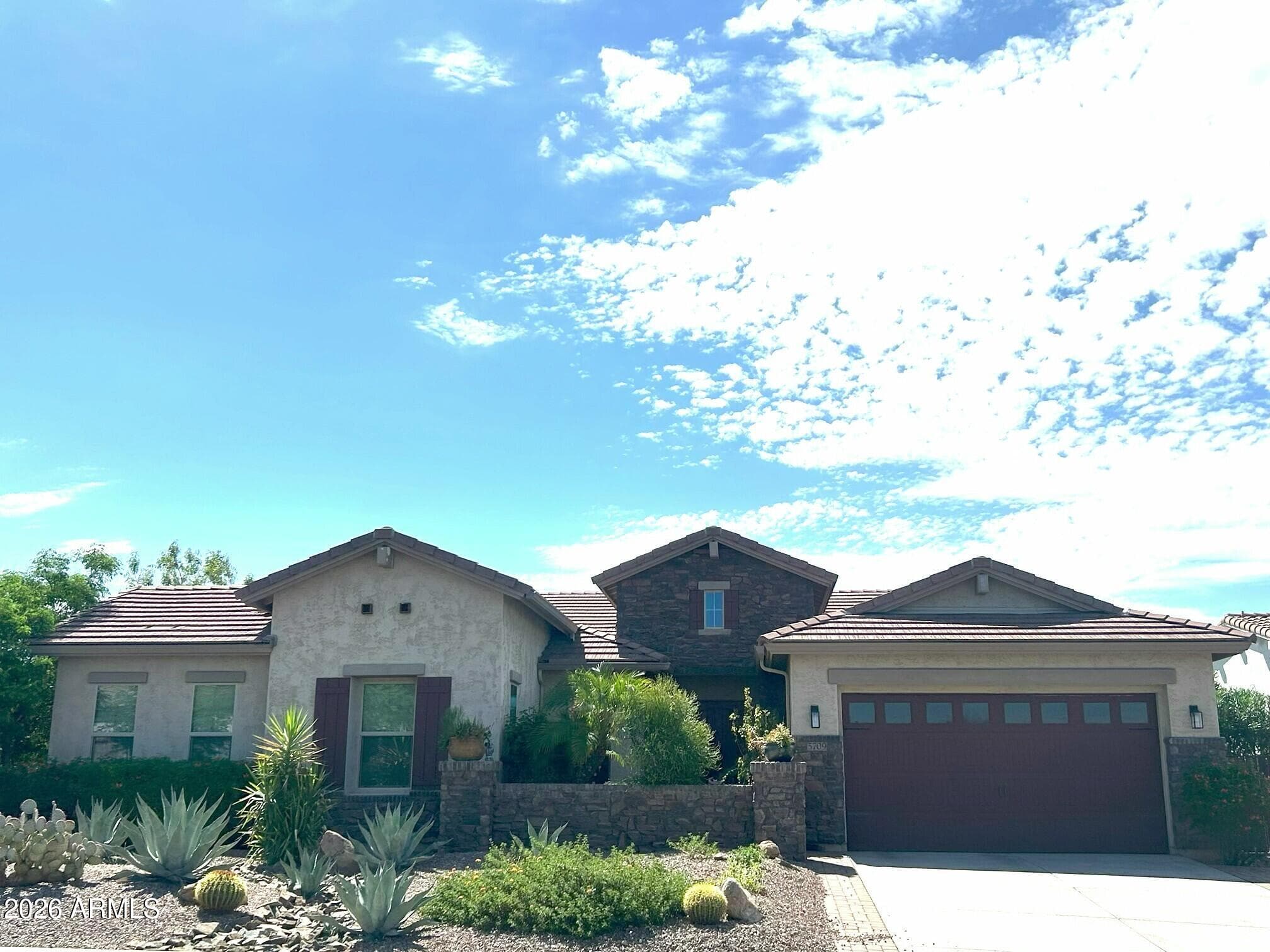 5709 E Parnell Drive