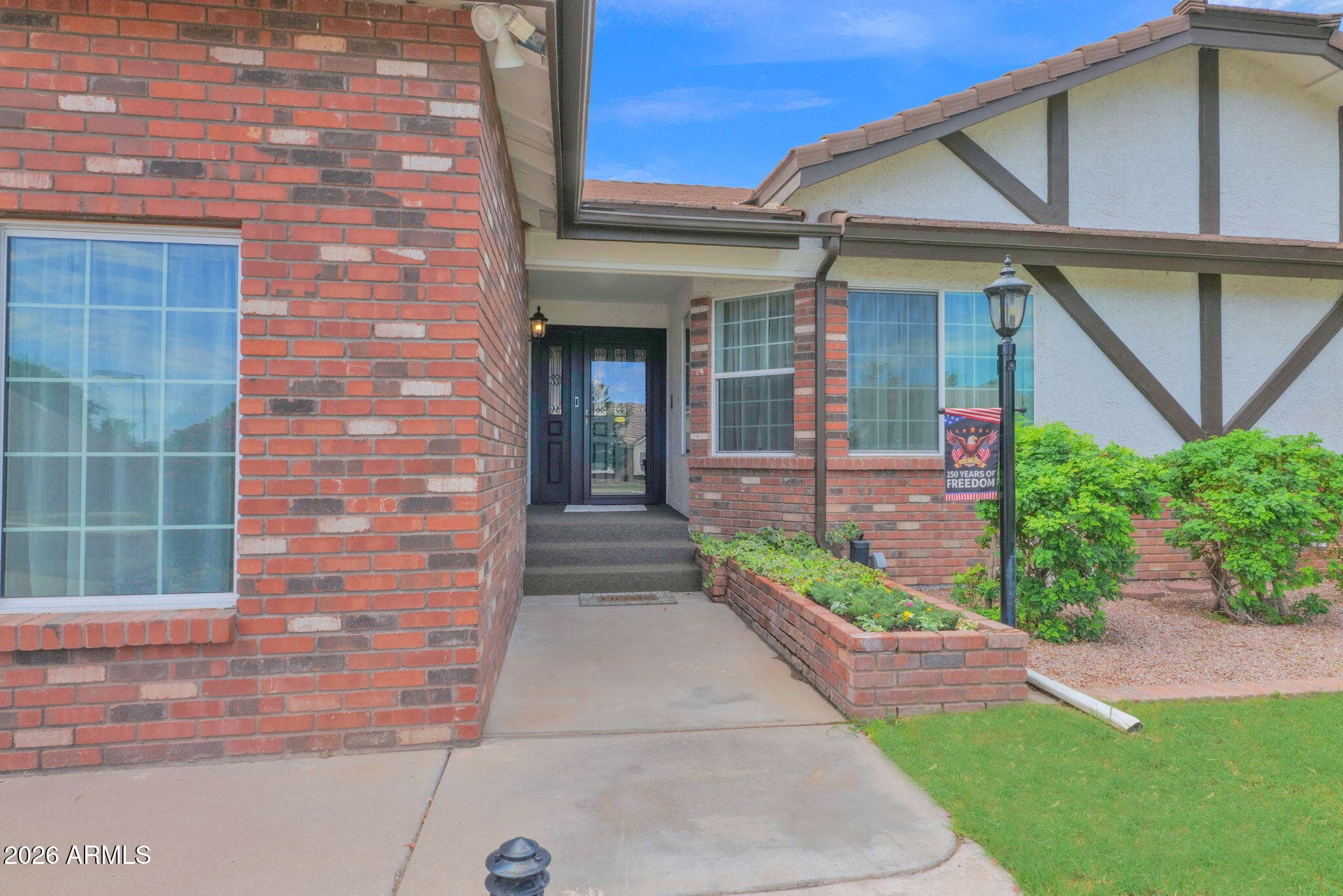 1443 E Leland Street — photo 3