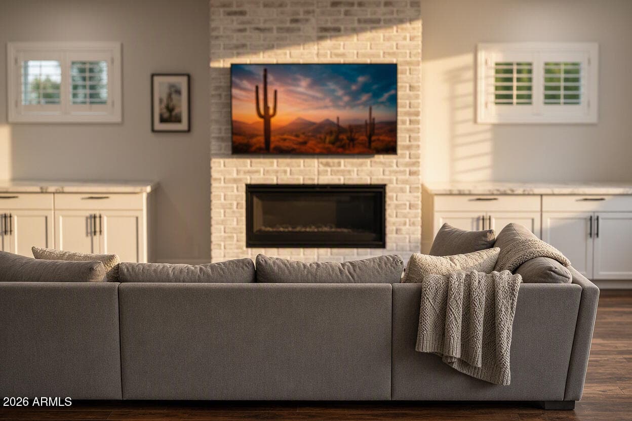 702 E Desert Park Lane — photo 2