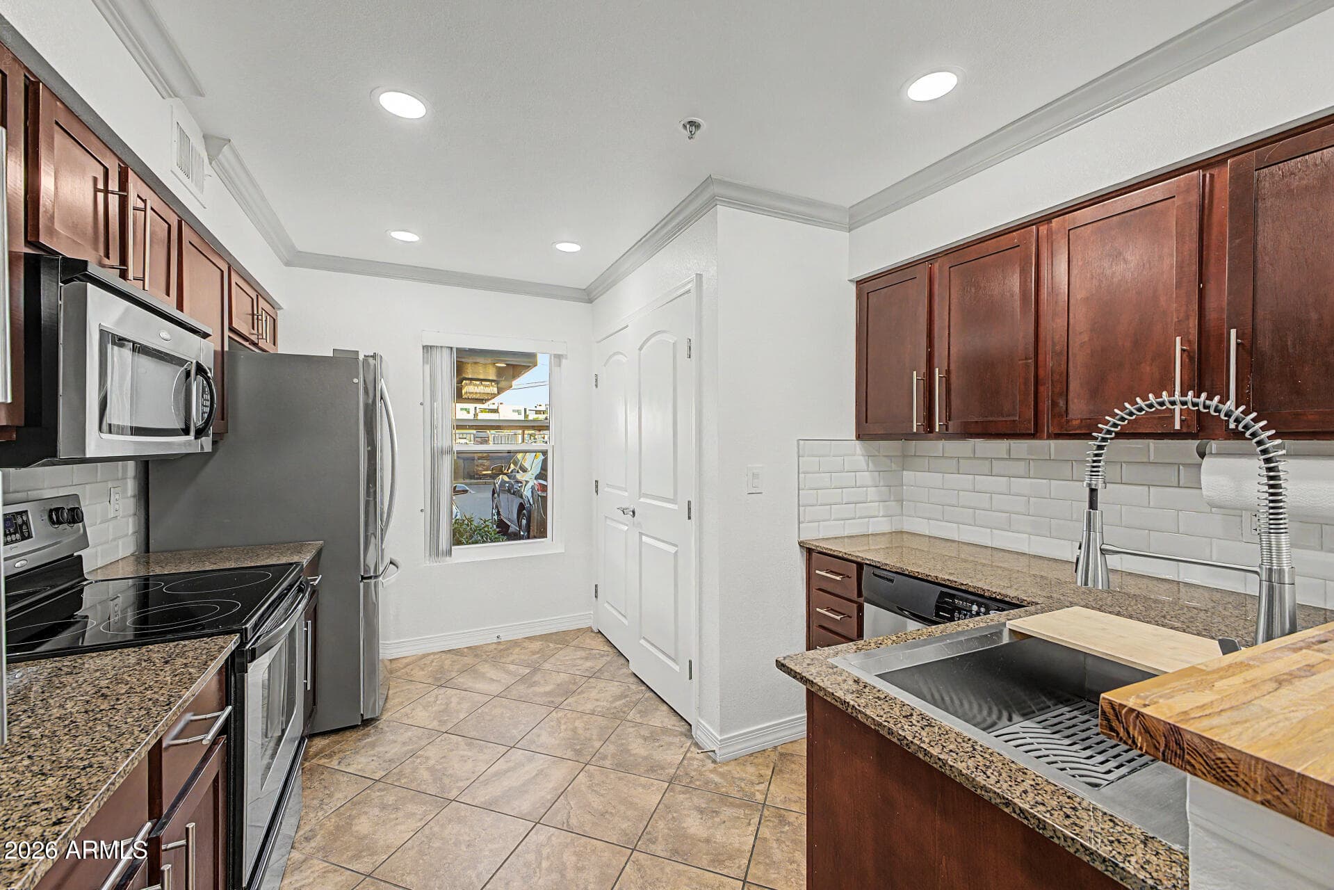 2025 E Campbell Avenue 127 — photo 2