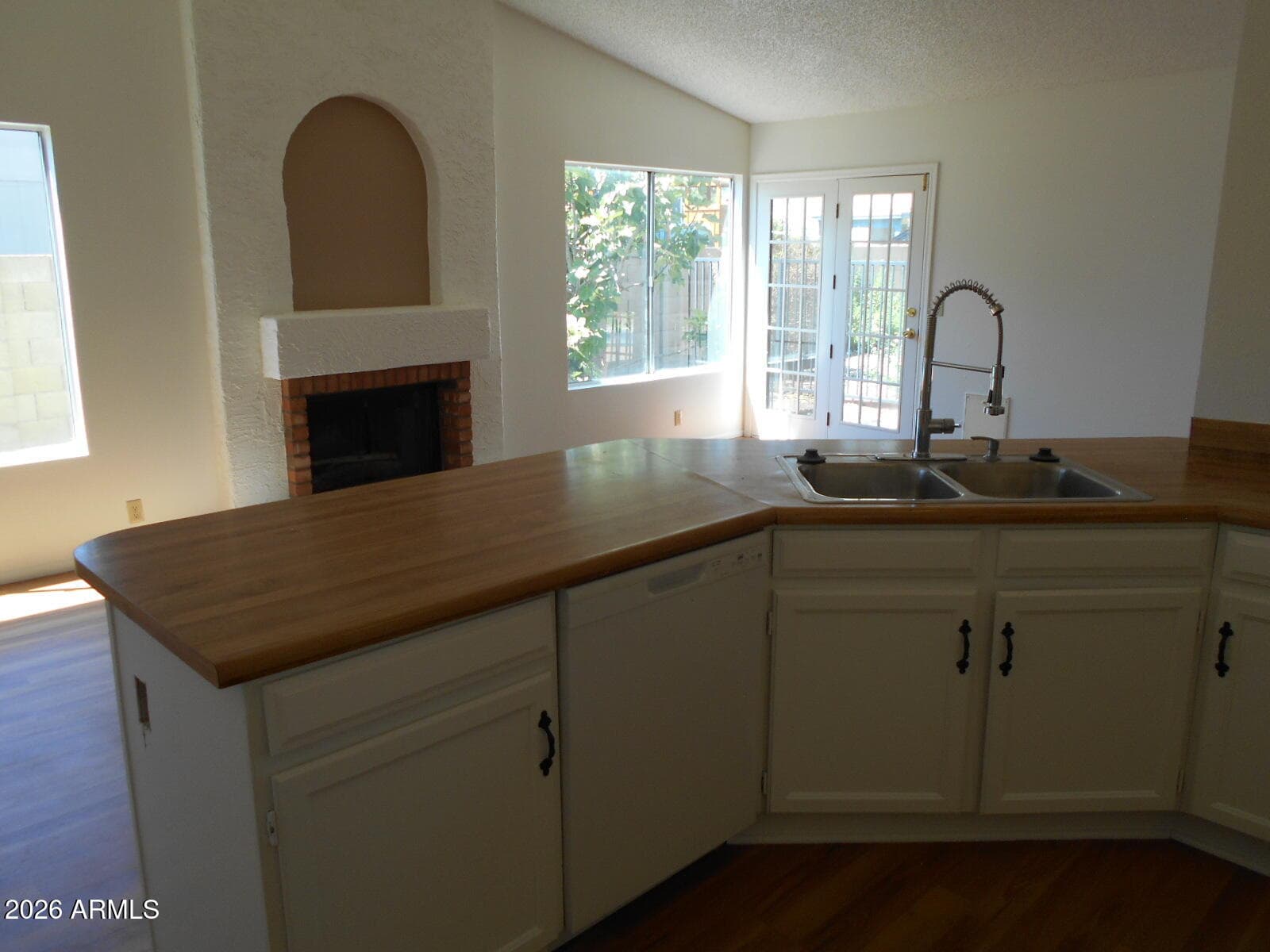 6532 W Lupine Avenue — photo 5