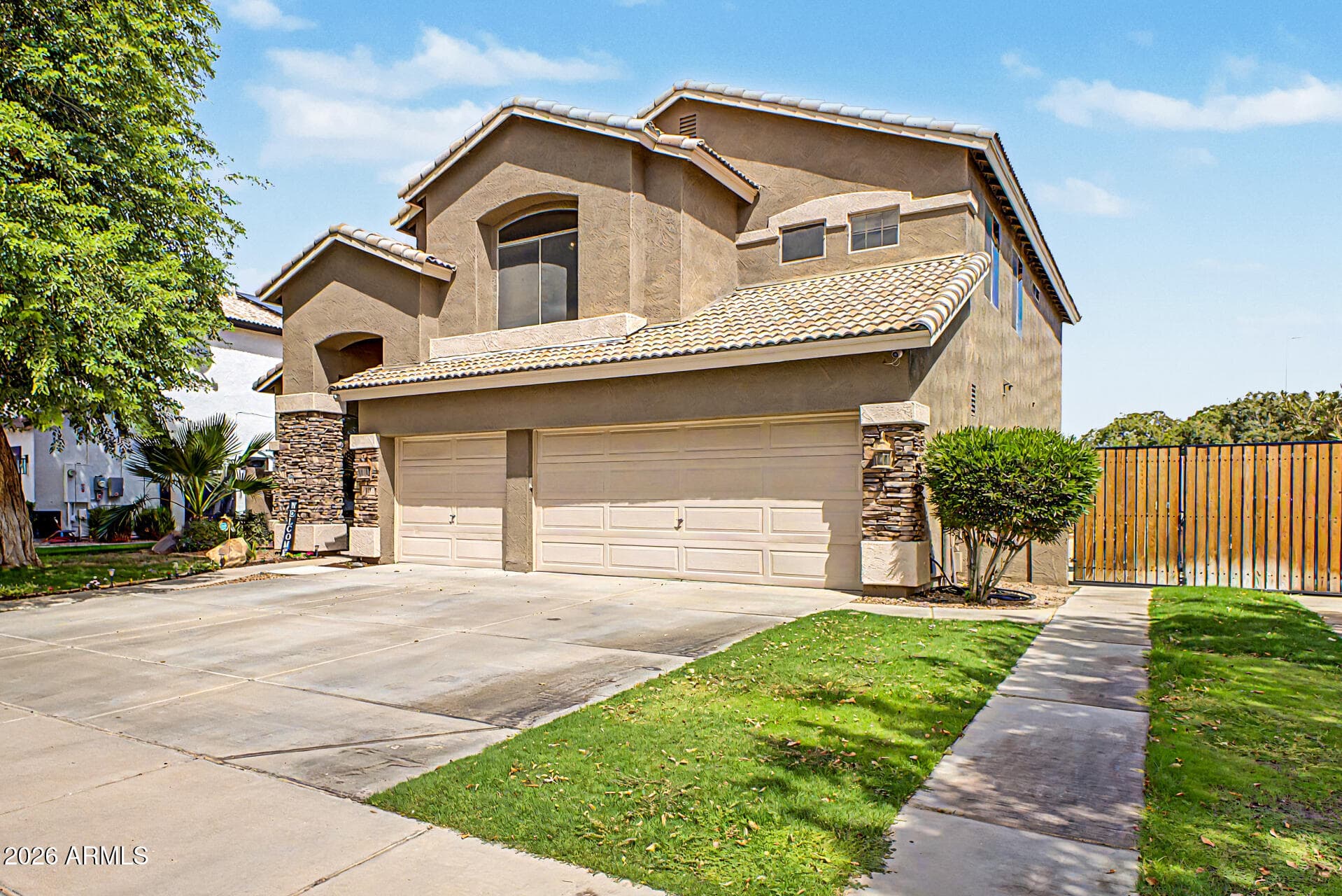 711 N Pheasant Drive