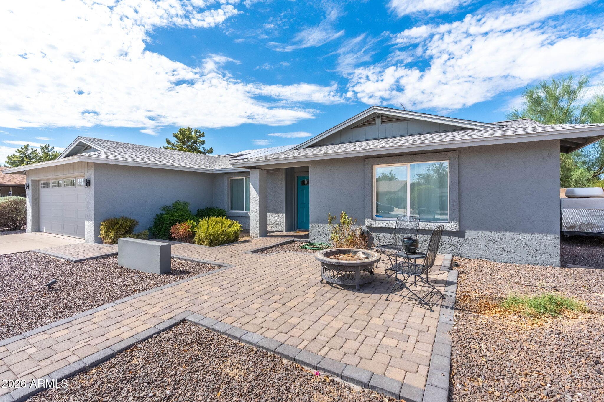 2418 W Calavar Road — photo 2