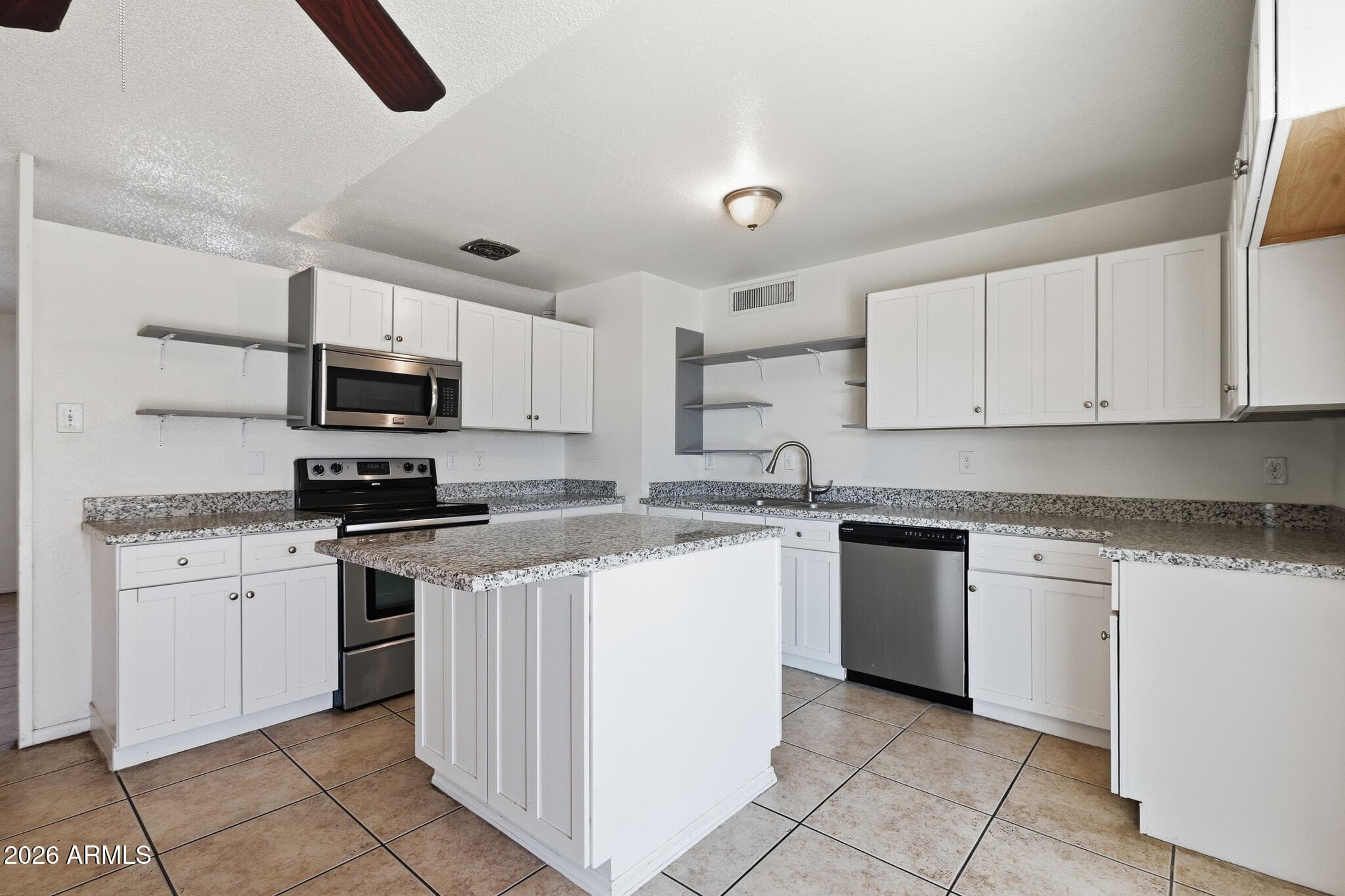 3449 W Mauna Loa Lane — photo 4