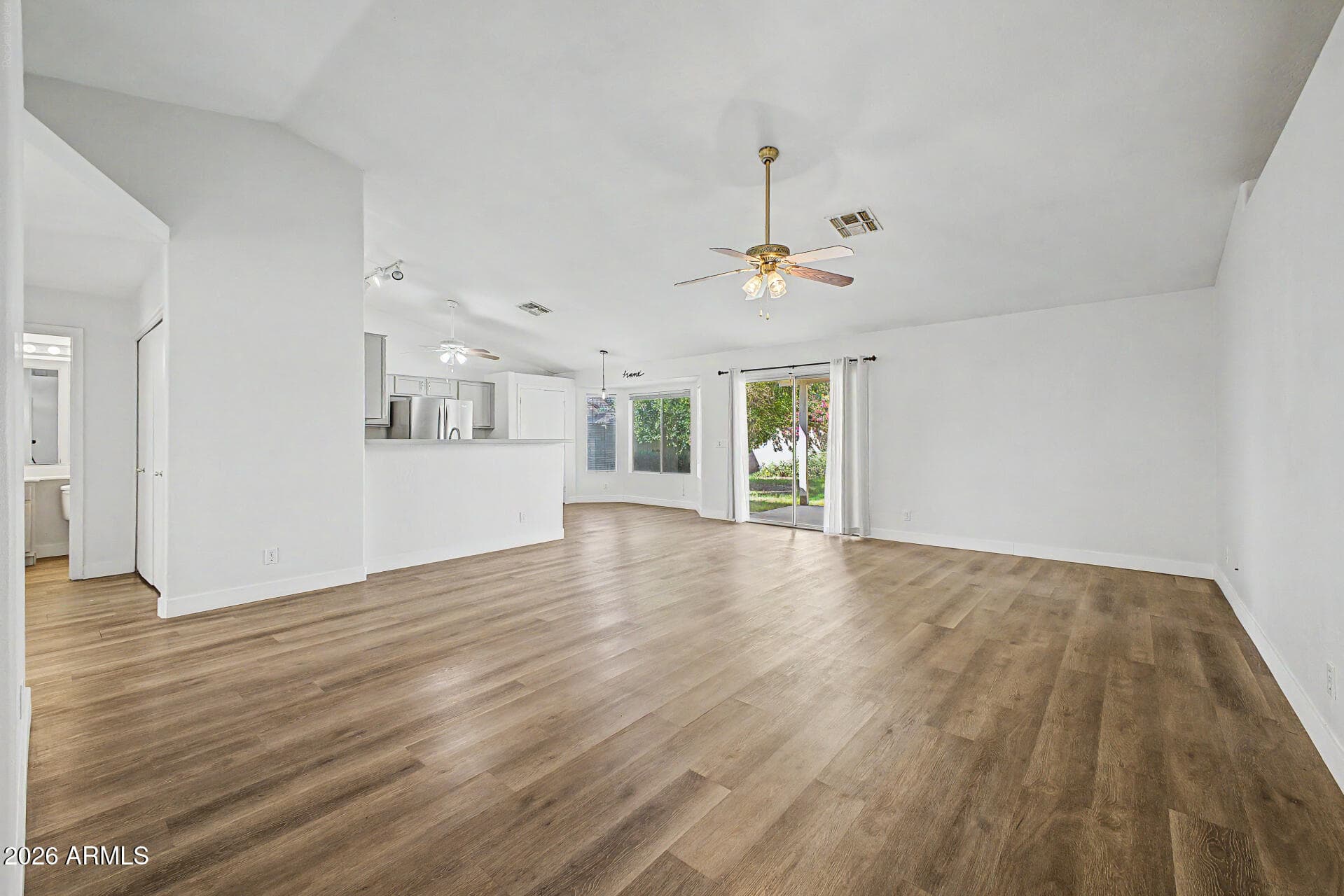 938 S San Joaquin Court — photo 4