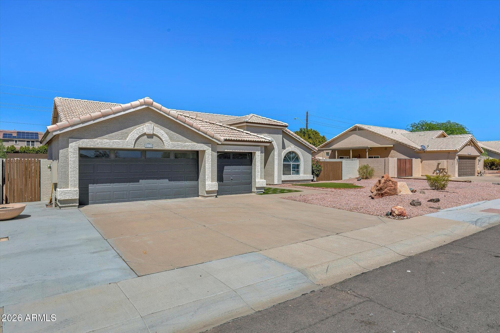 5538 W Fallen Leaf Lane — photo 3