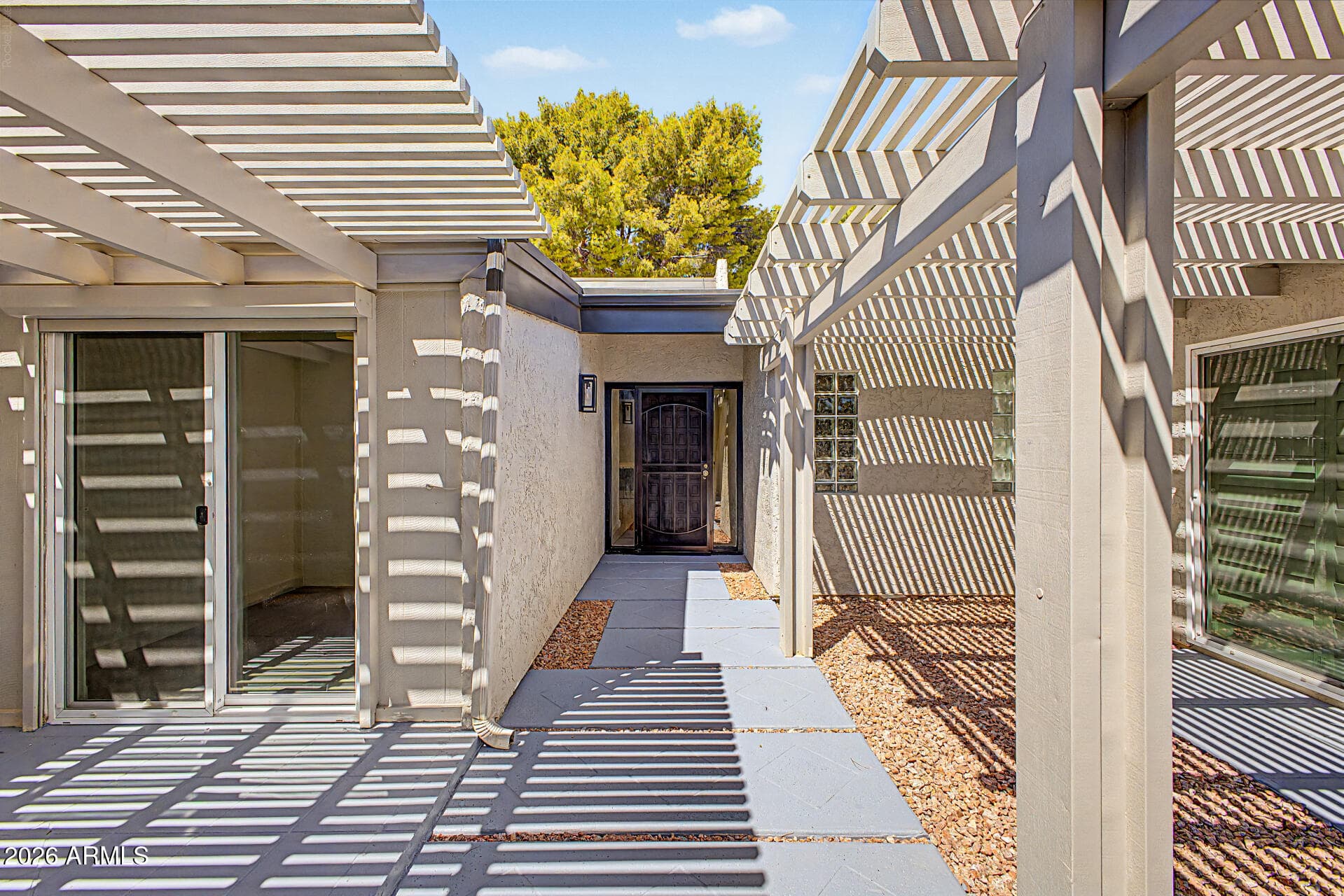 118 W Tam Oshanter Drive — photo 3