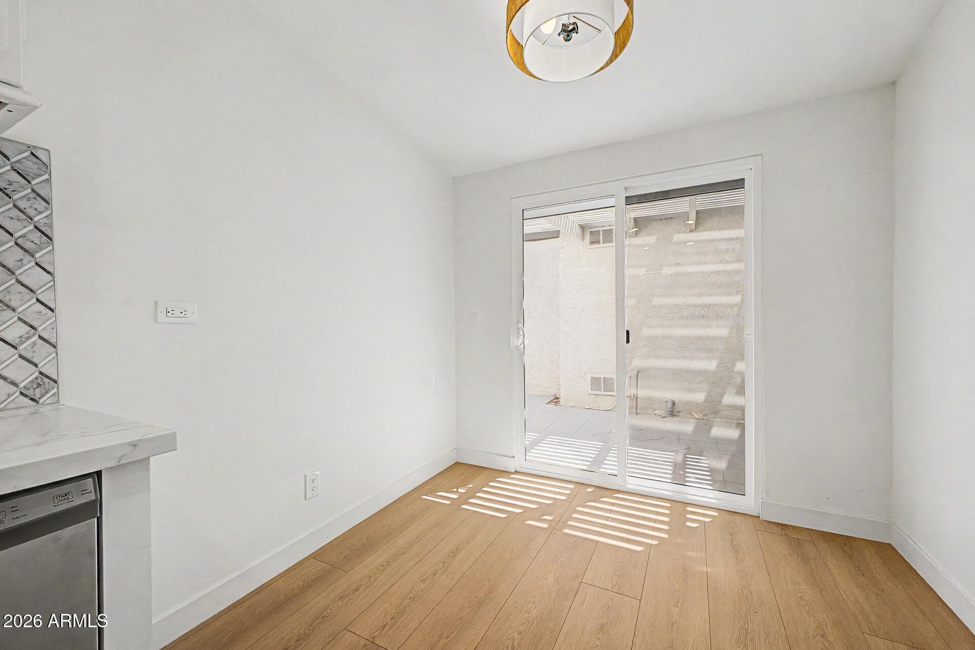 118 W Tam Oshanter Drive — photo 7