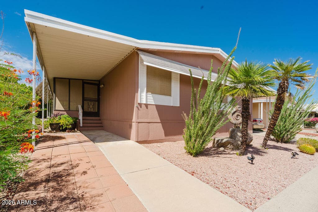 2233 E Behrend Drive 220 — photo 4