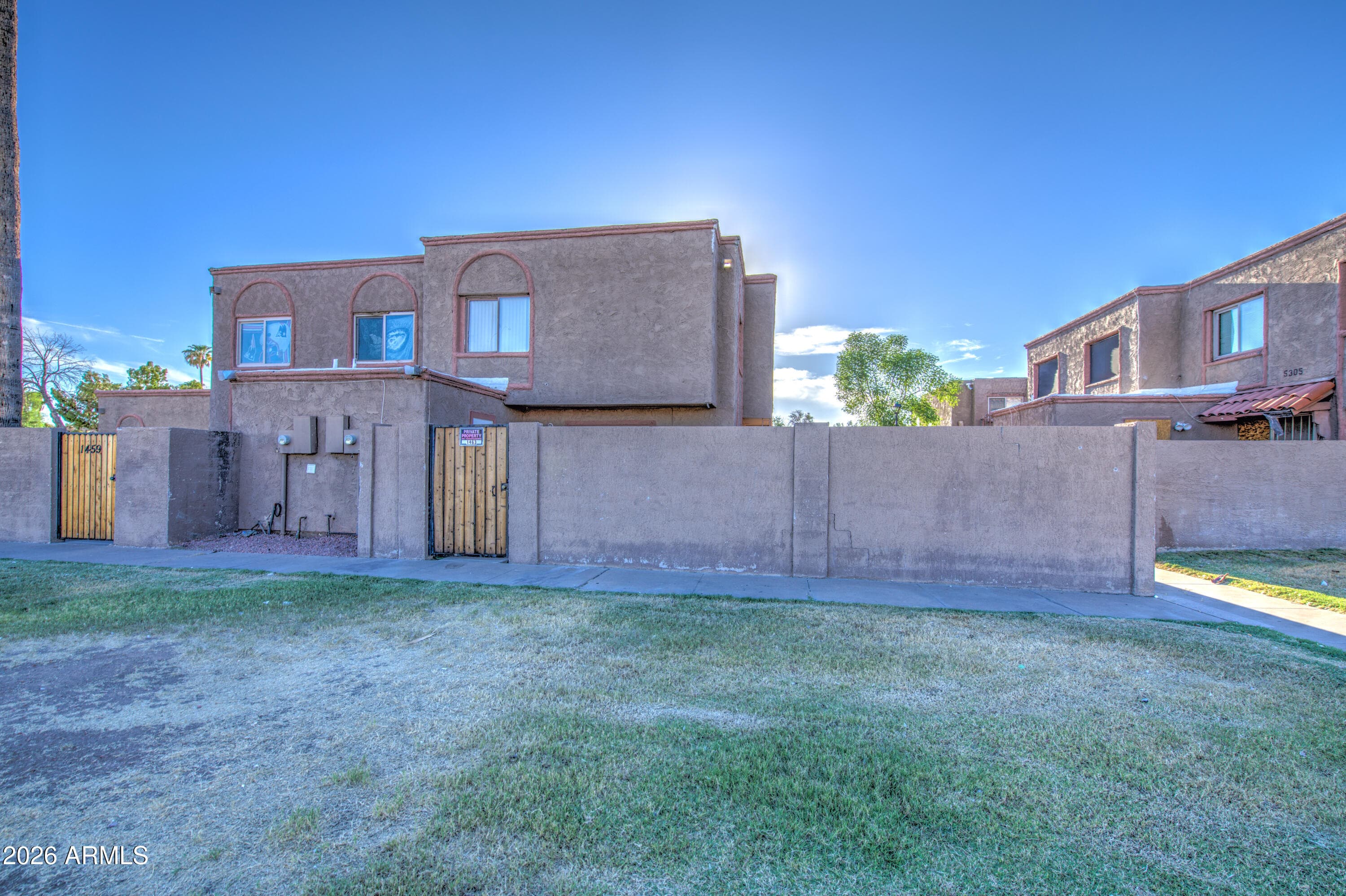 1463 N 53rd Drive — photo 3