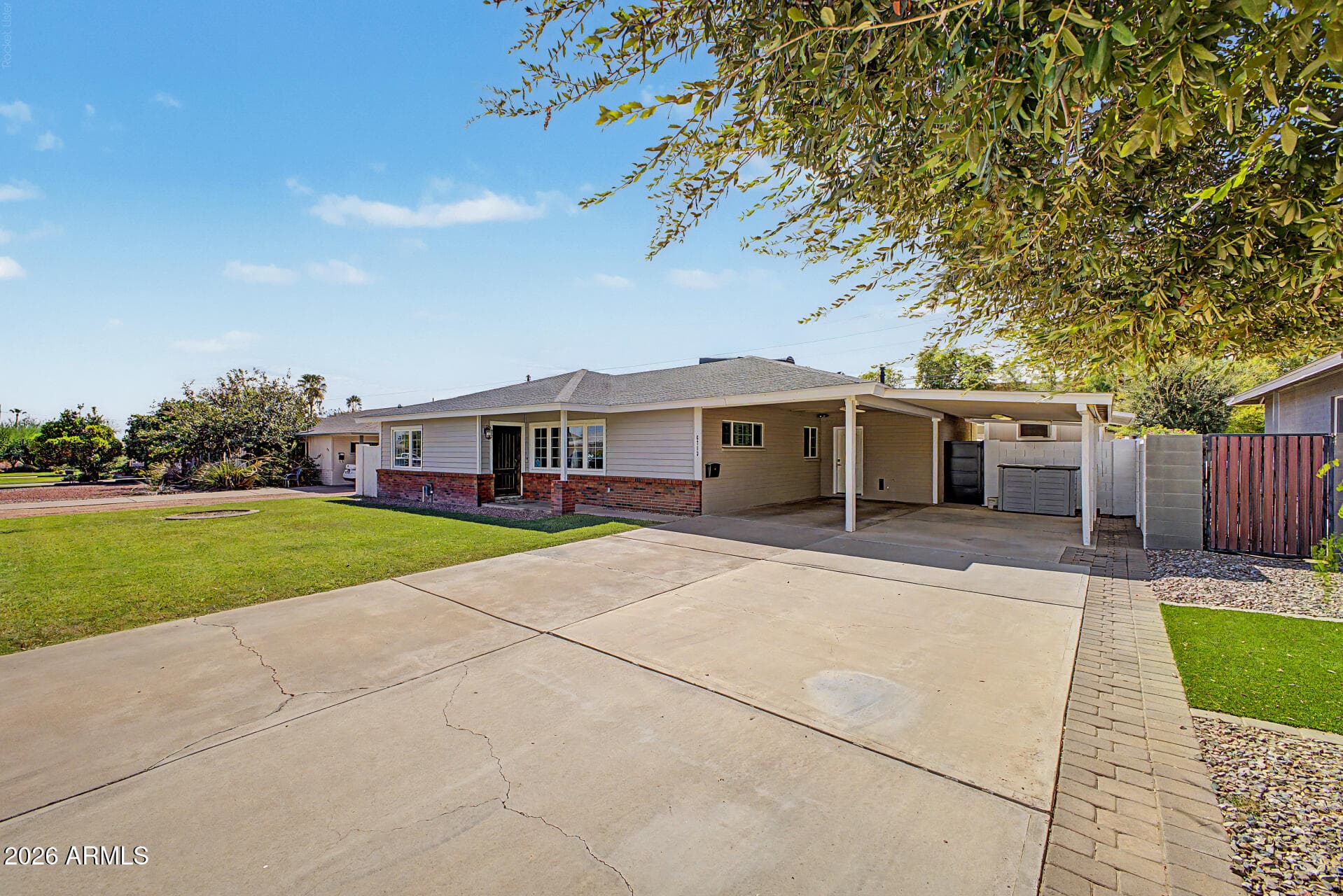 6713 E Almeria Road — photo 2