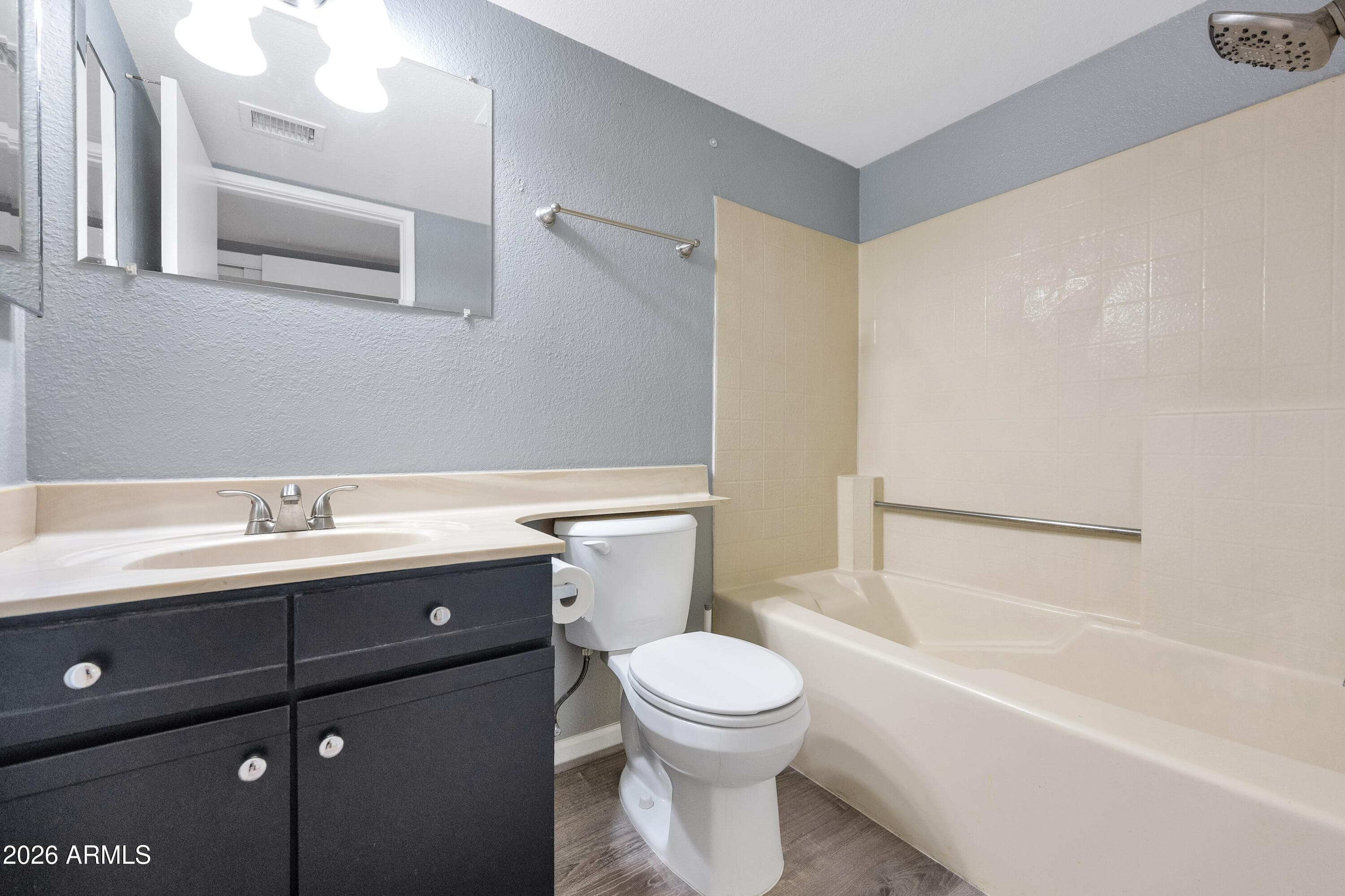 1333 E Morten Avenue 214 — photo 6