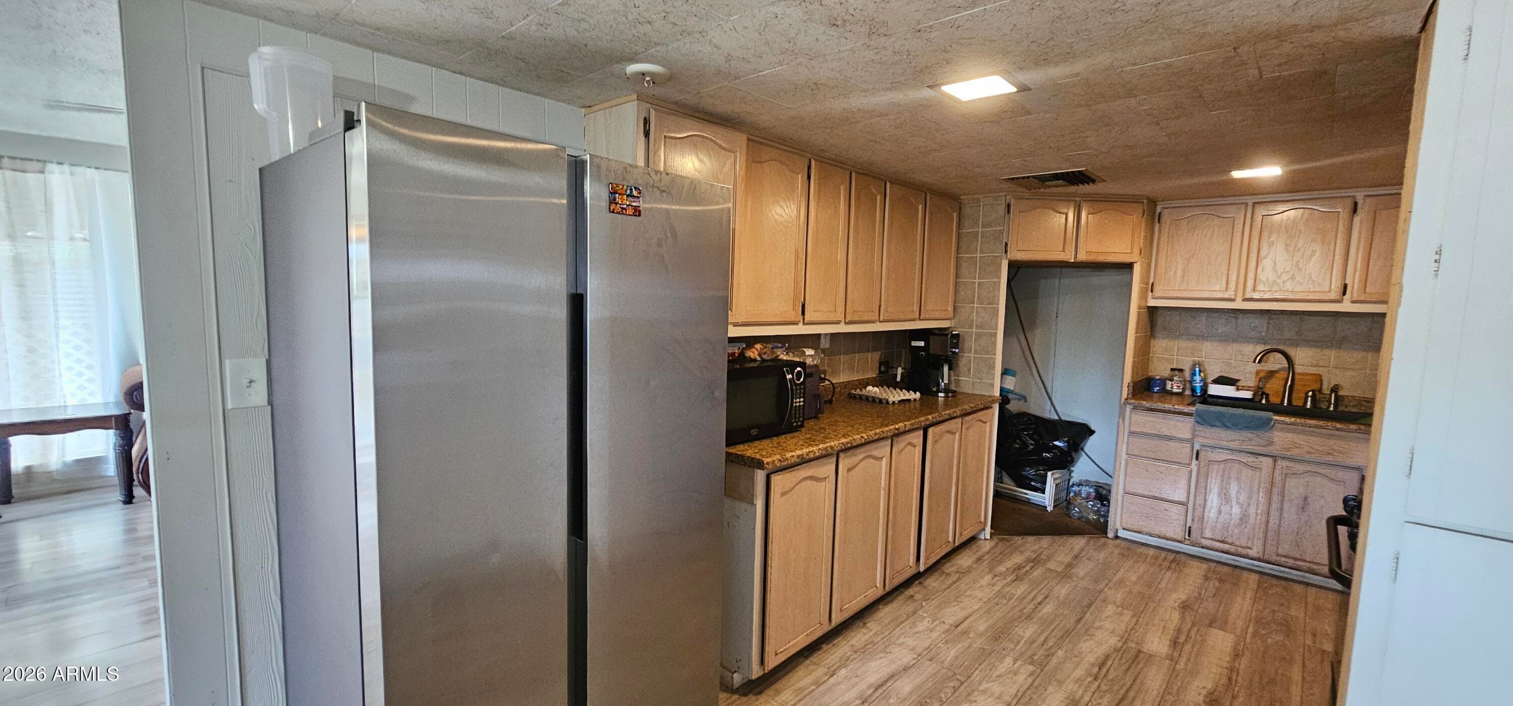 2725 E Bramble Avenue — photo 3